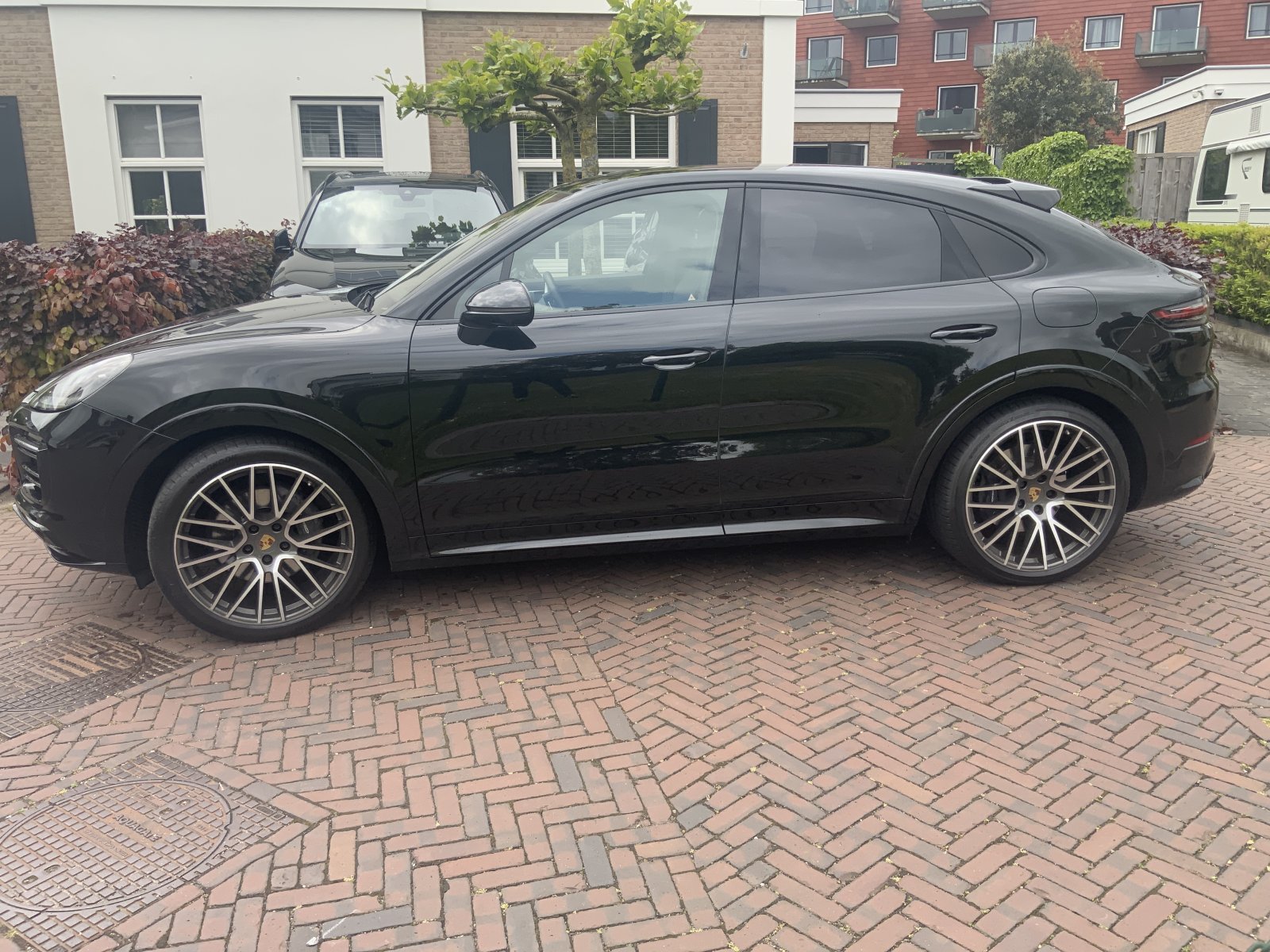 Inspectiefoto van Porsche Cayenne E-hybrid