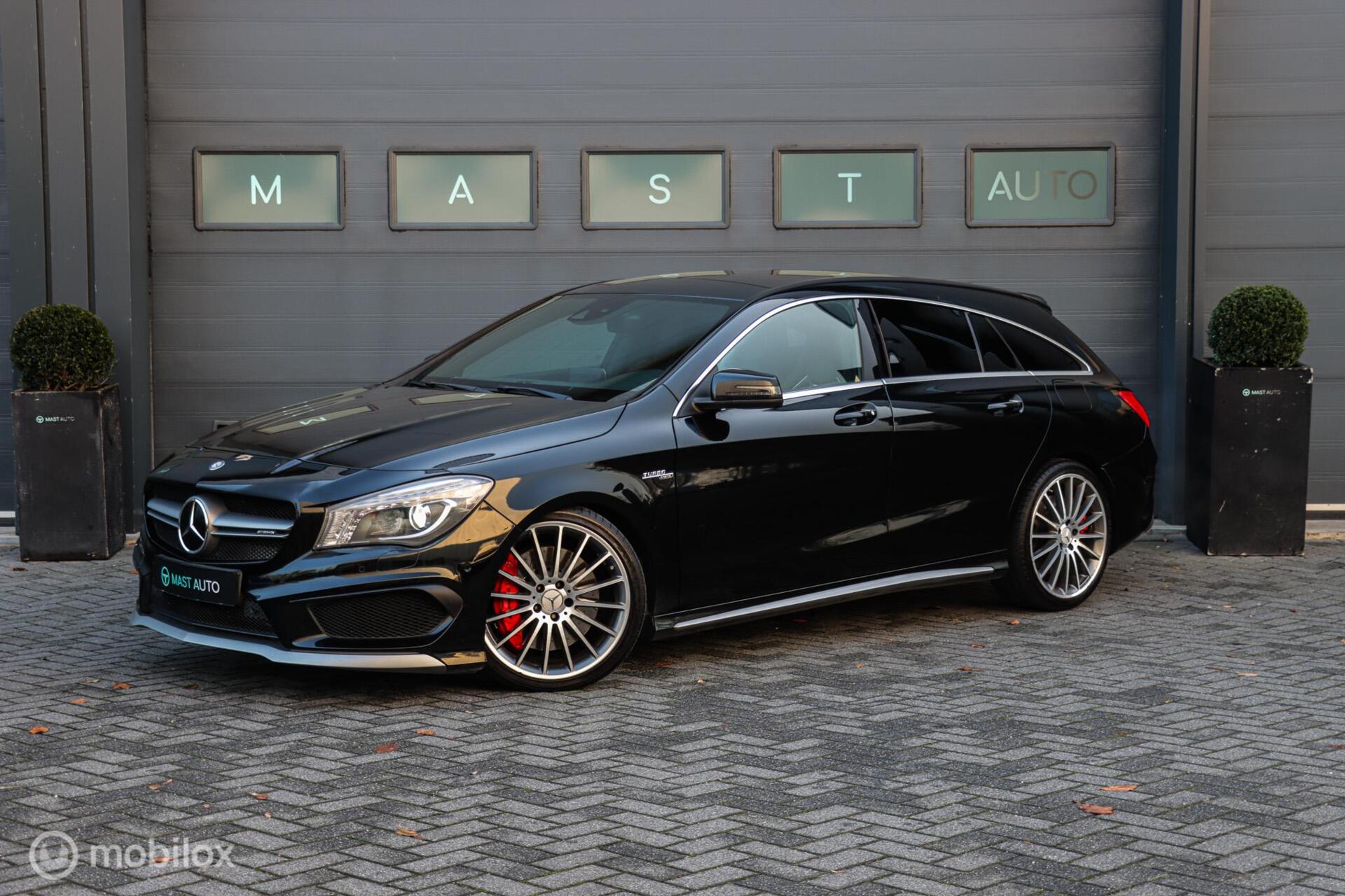Foto van MERCEDES-BENZ AMG CLA 45