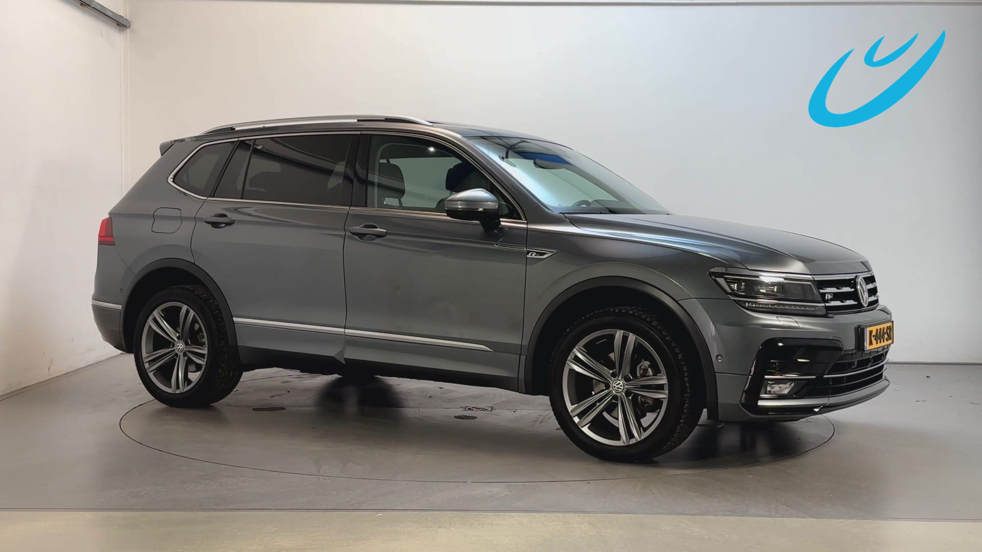Volkswagen Tiguan 1.5 TSI 150pk DSG Highline Business R 7p. Panoramadak Leder Camera Stoelverwarming Virtual Cockpit 2020 - voorkant