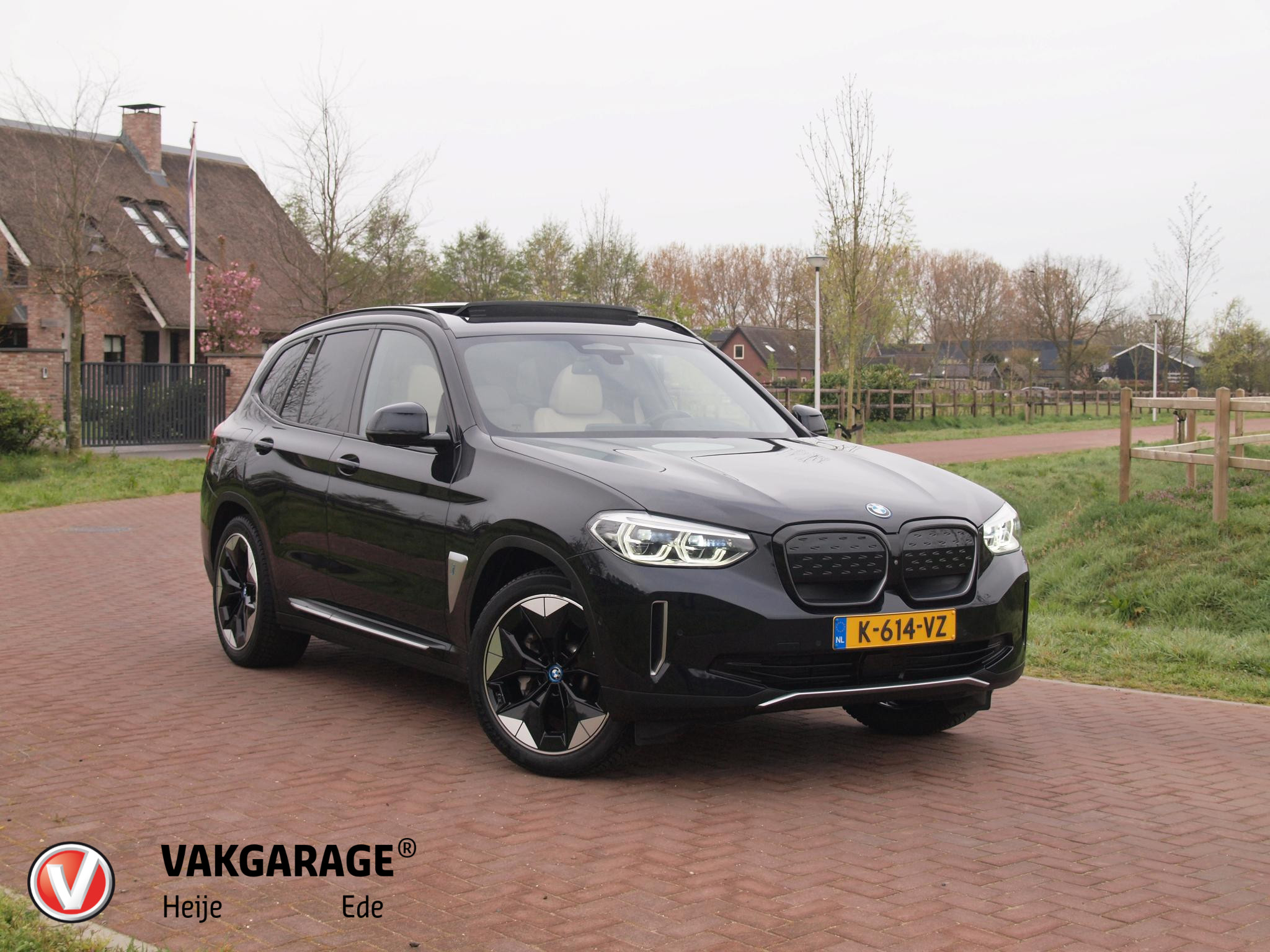 Foto van BMW iX3