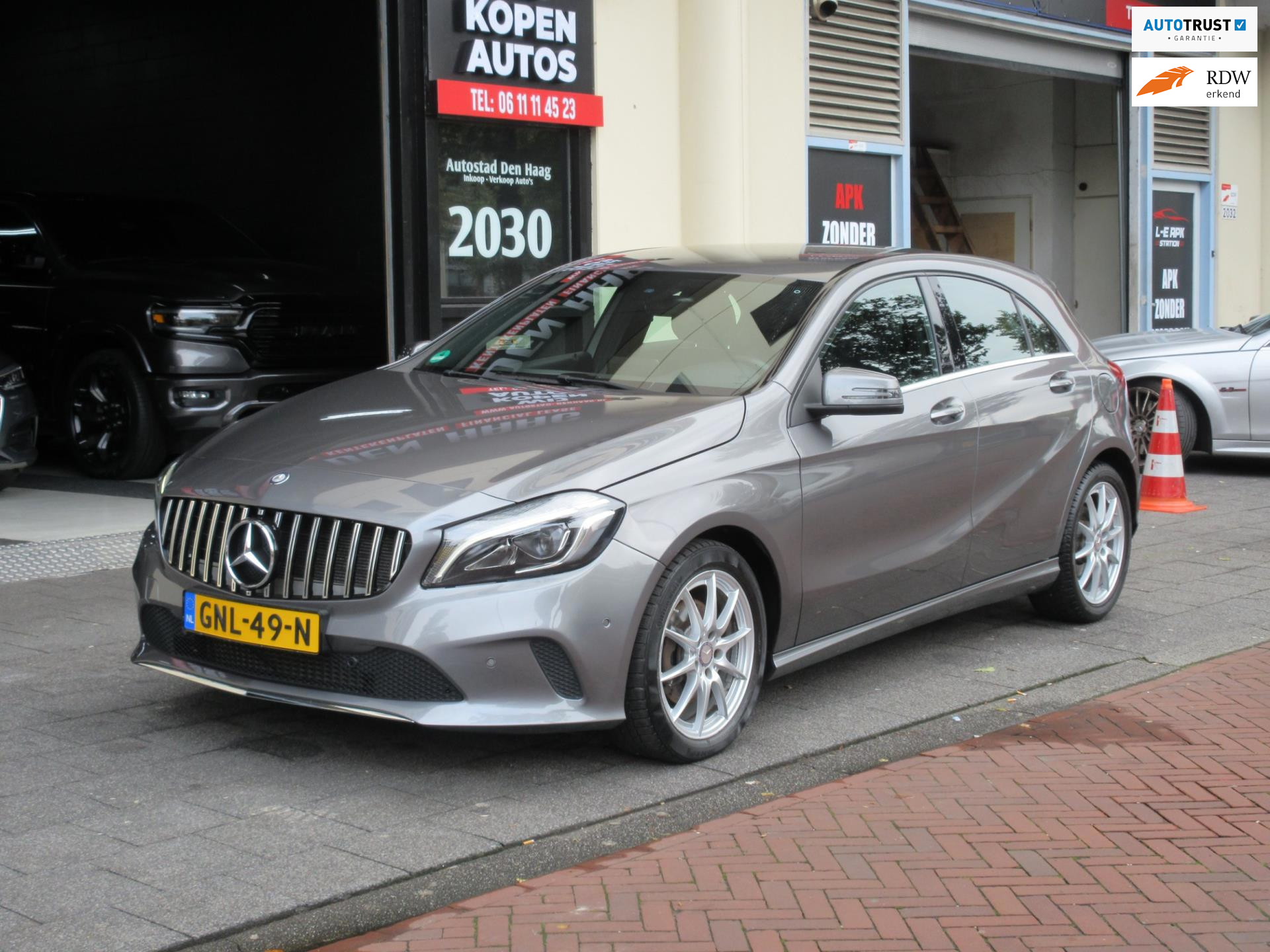 Mercedes-Benz A-klasse 180 Ambition Aut Leer Navi Clima Xenon/Led 2016 - voorkant