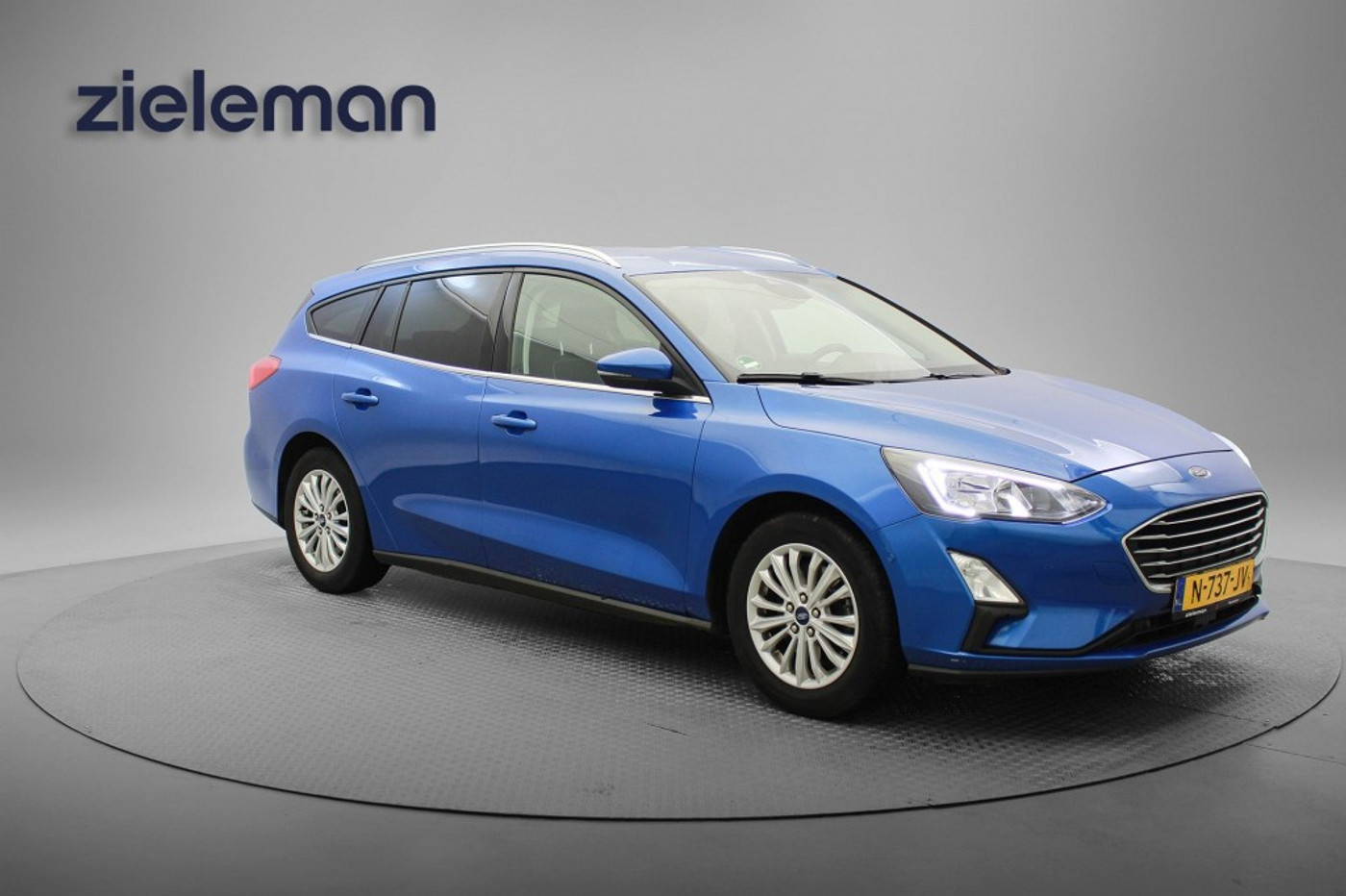 Ford Focus 1.0 EcoBoost Titanium X Business 2021 - voorkant