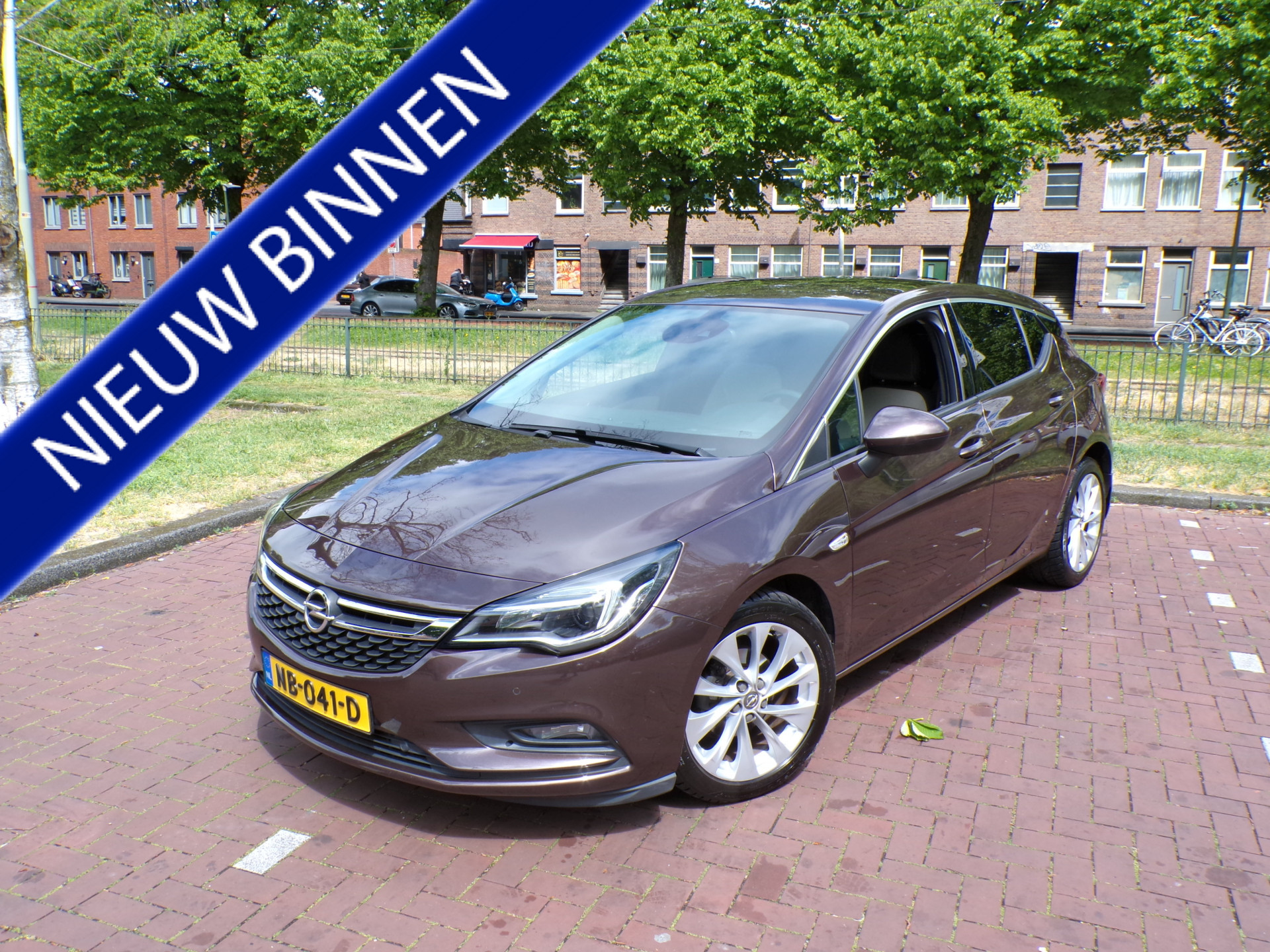 Opel Astra 1.4 Innovation 2016 - voorkant