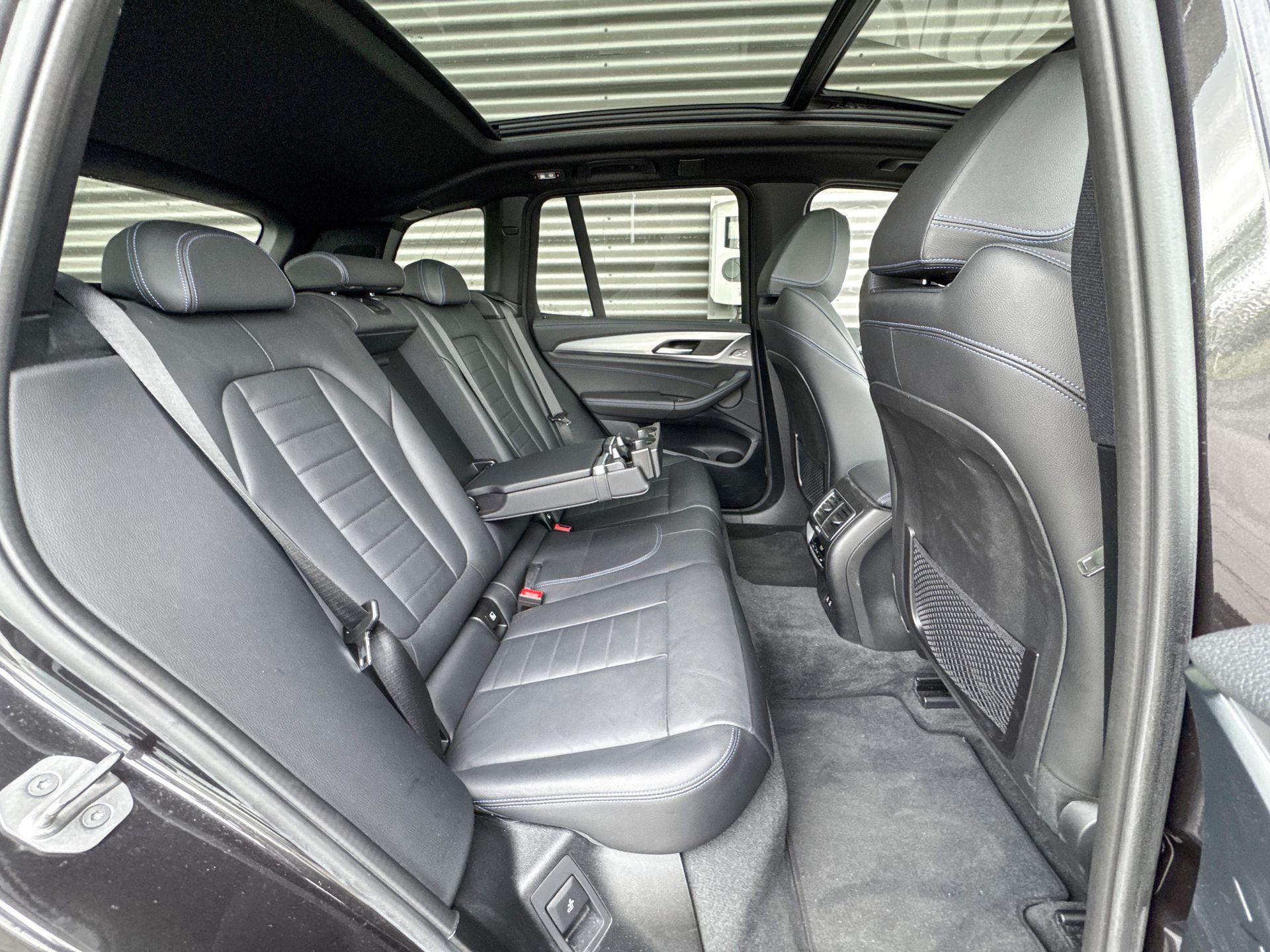Foto van BMW Ix3