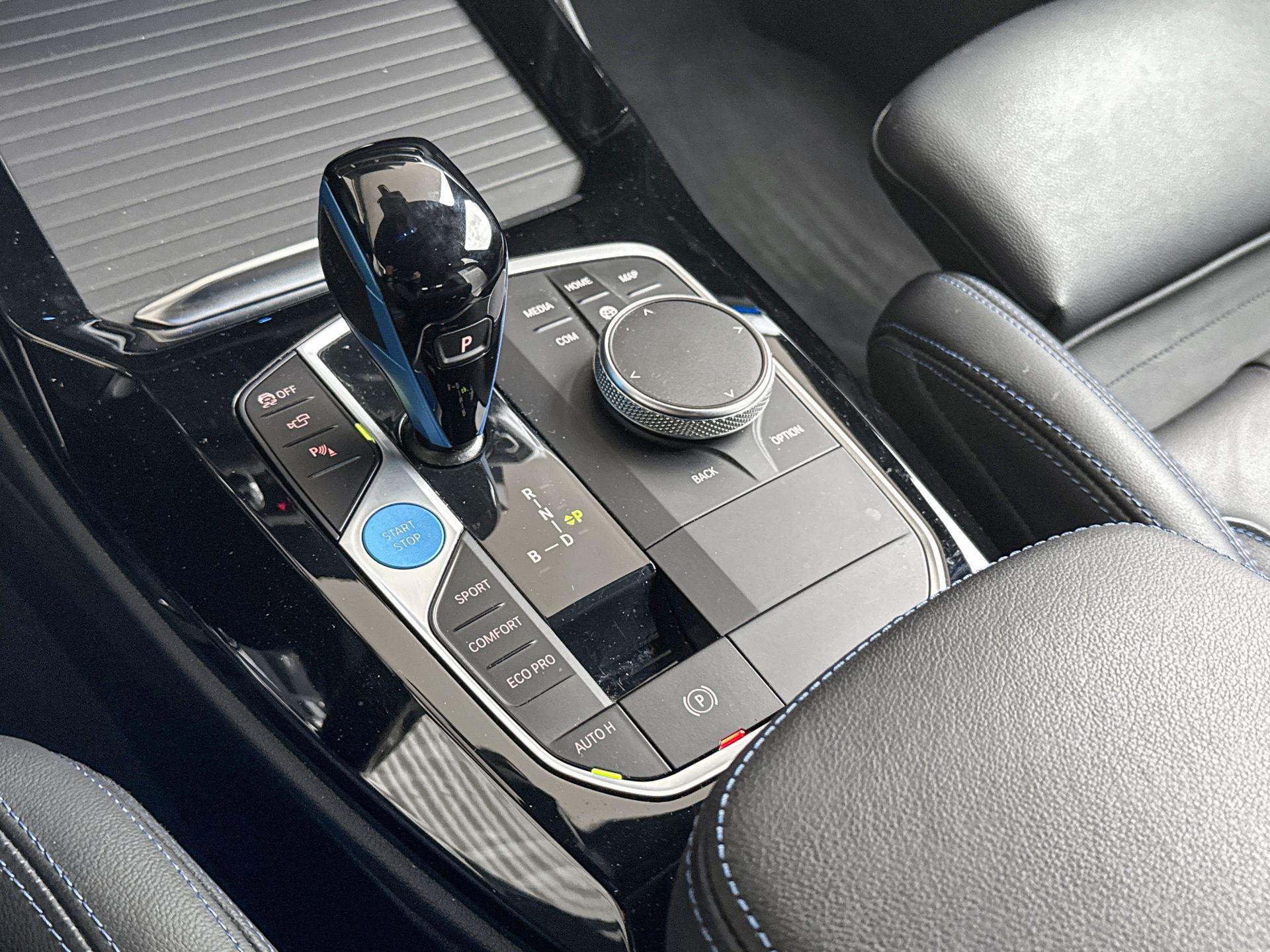 Foto van BMW Ix3