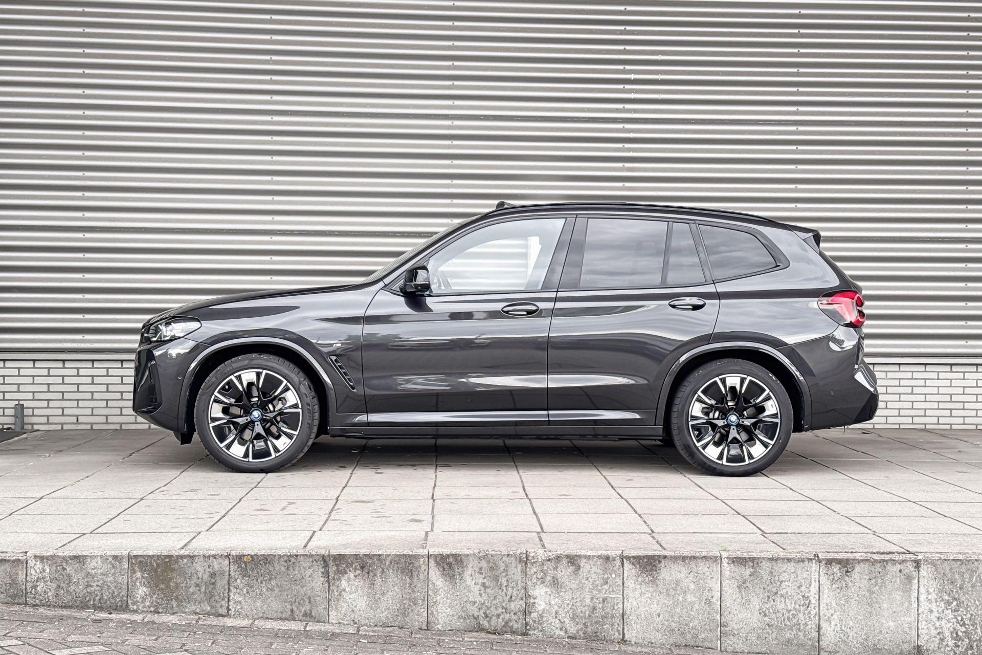 Foto van BMW Ix3