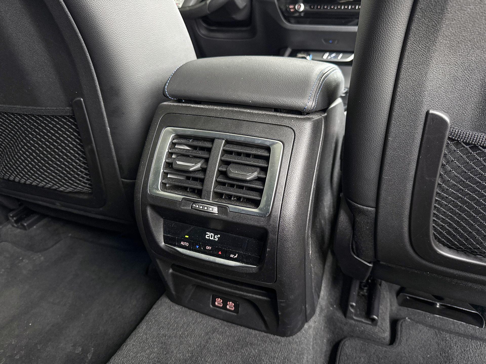 Foto van BMW Ix3