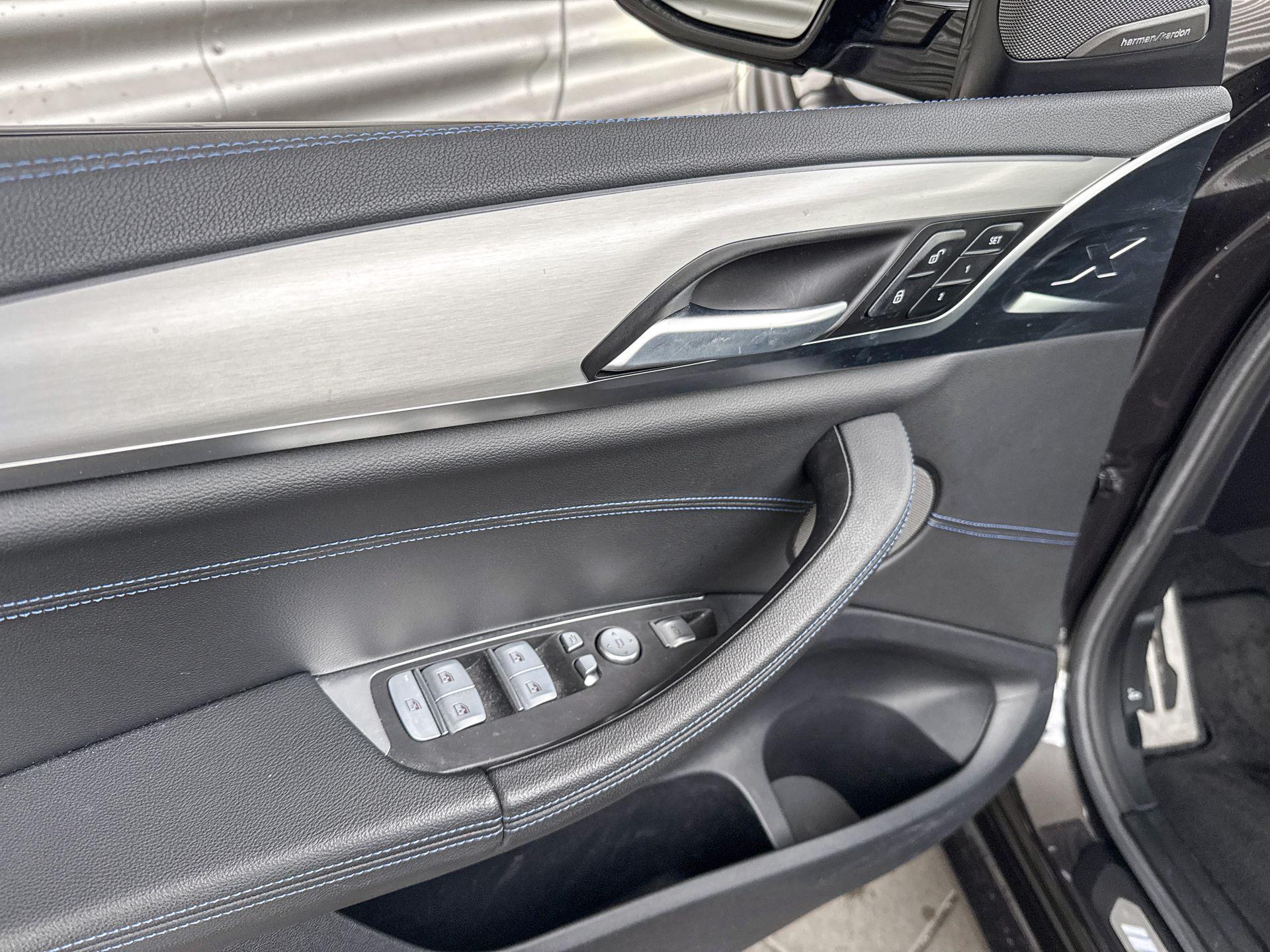 Foto van BMW Ix3