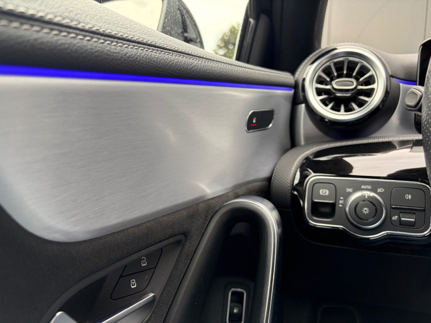 Foto van Mercedes-Benz A 250 E