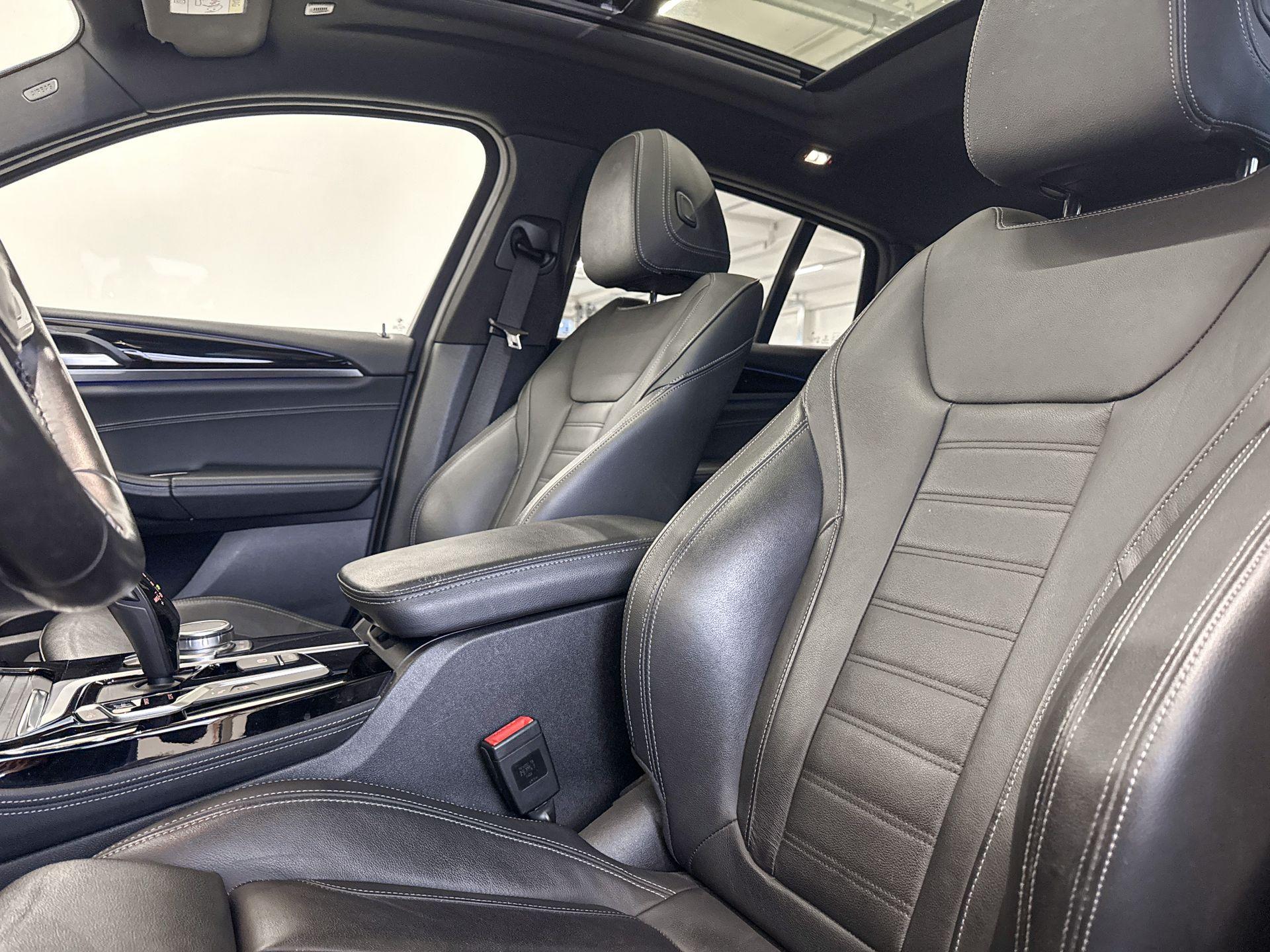 Foto van BMW X4 Xdrive20i