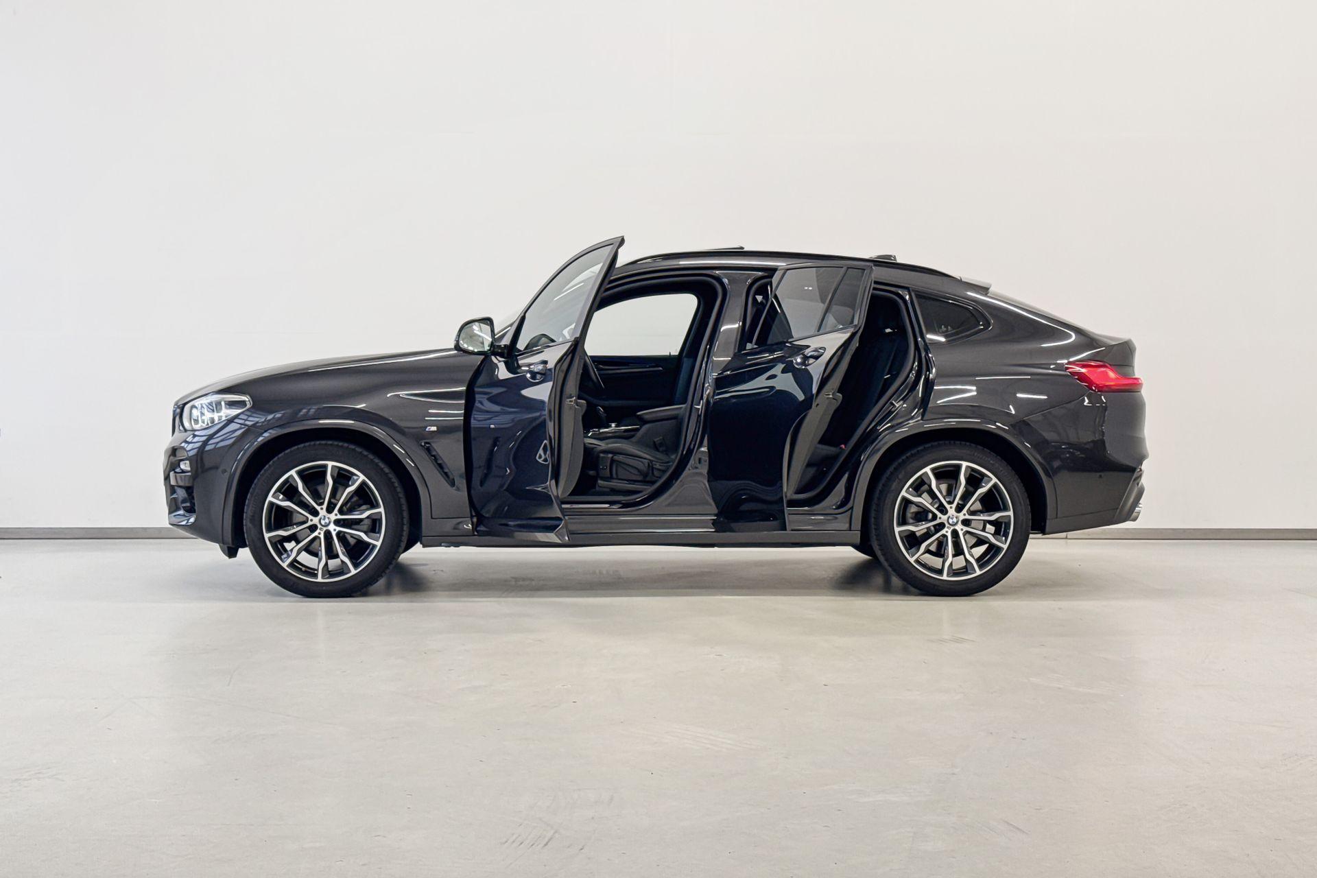 Foto van BMW X4 Xdrive20i