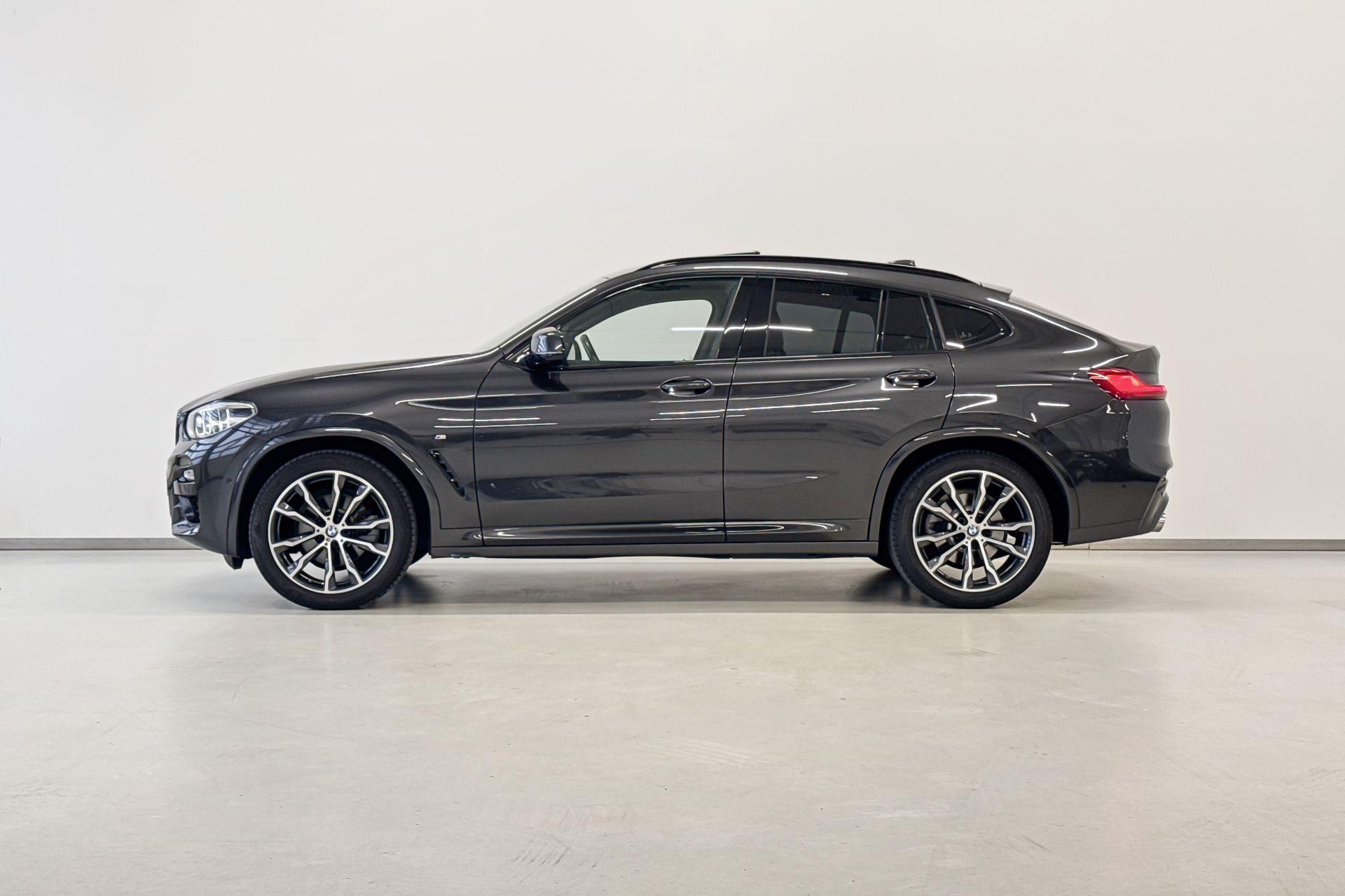 Foto van BMW X4 Xdrive20i