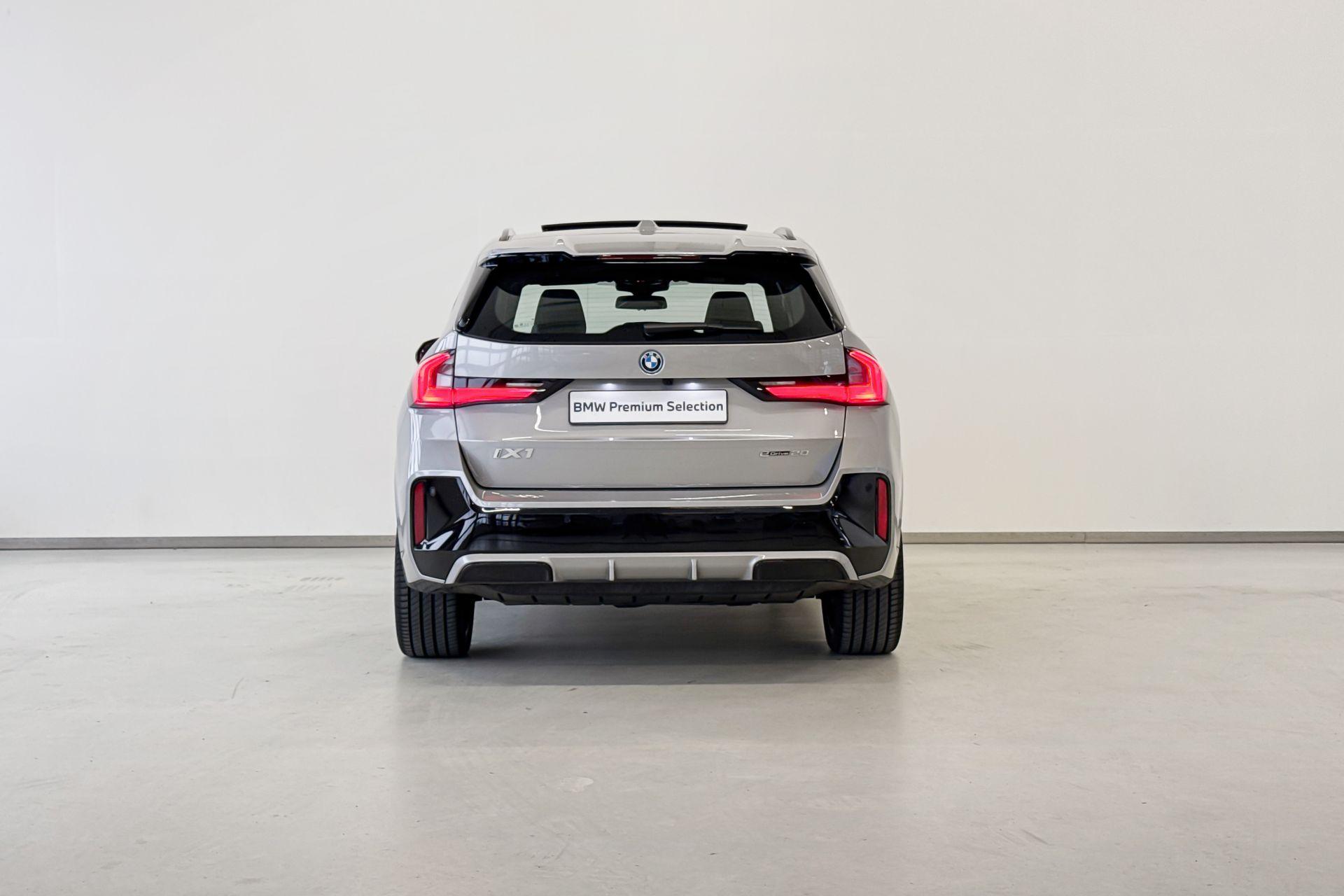 Foto van BMW Ix1 Edrive20