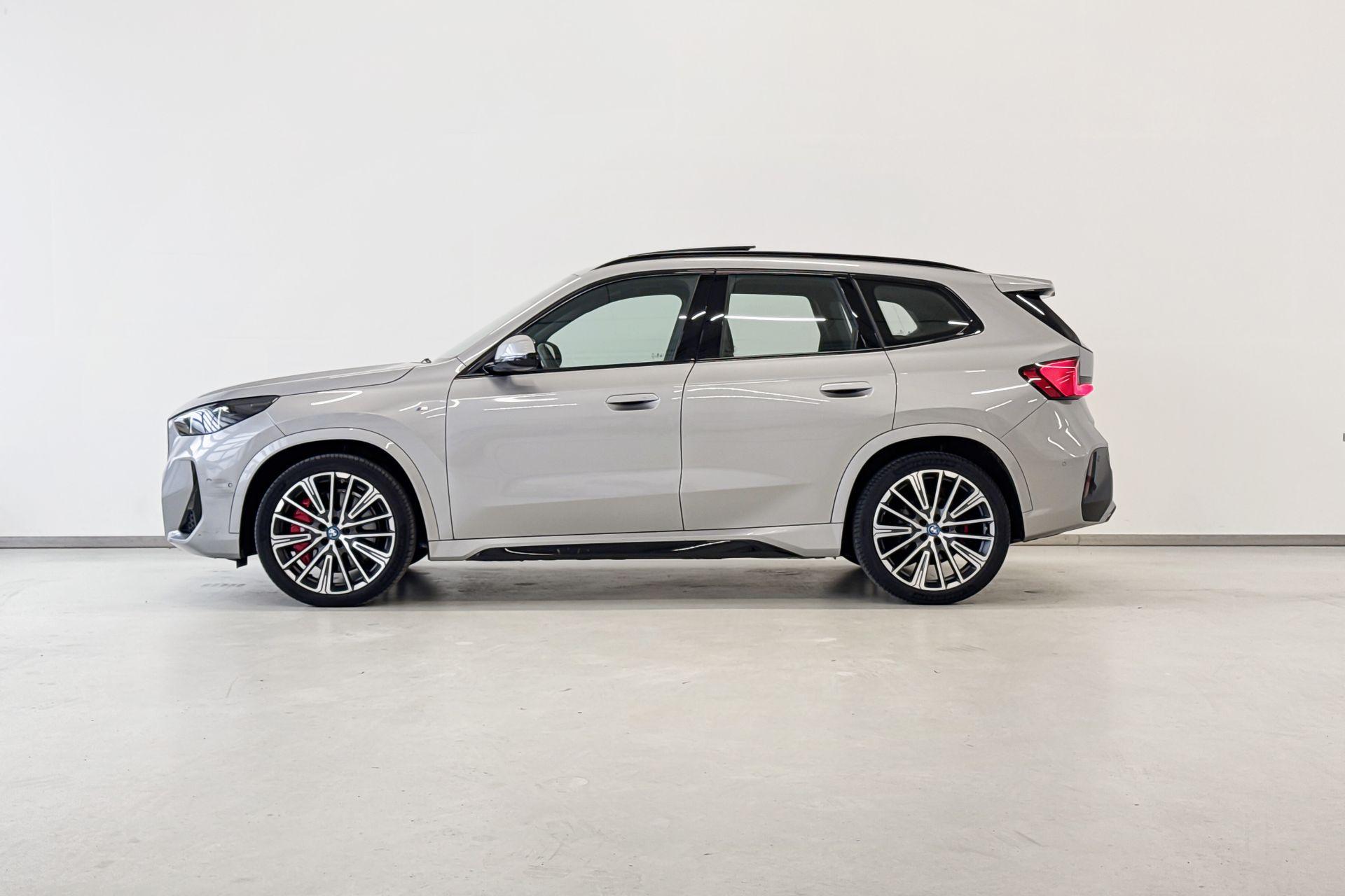 Foto van BMW Ix1 Edrive20