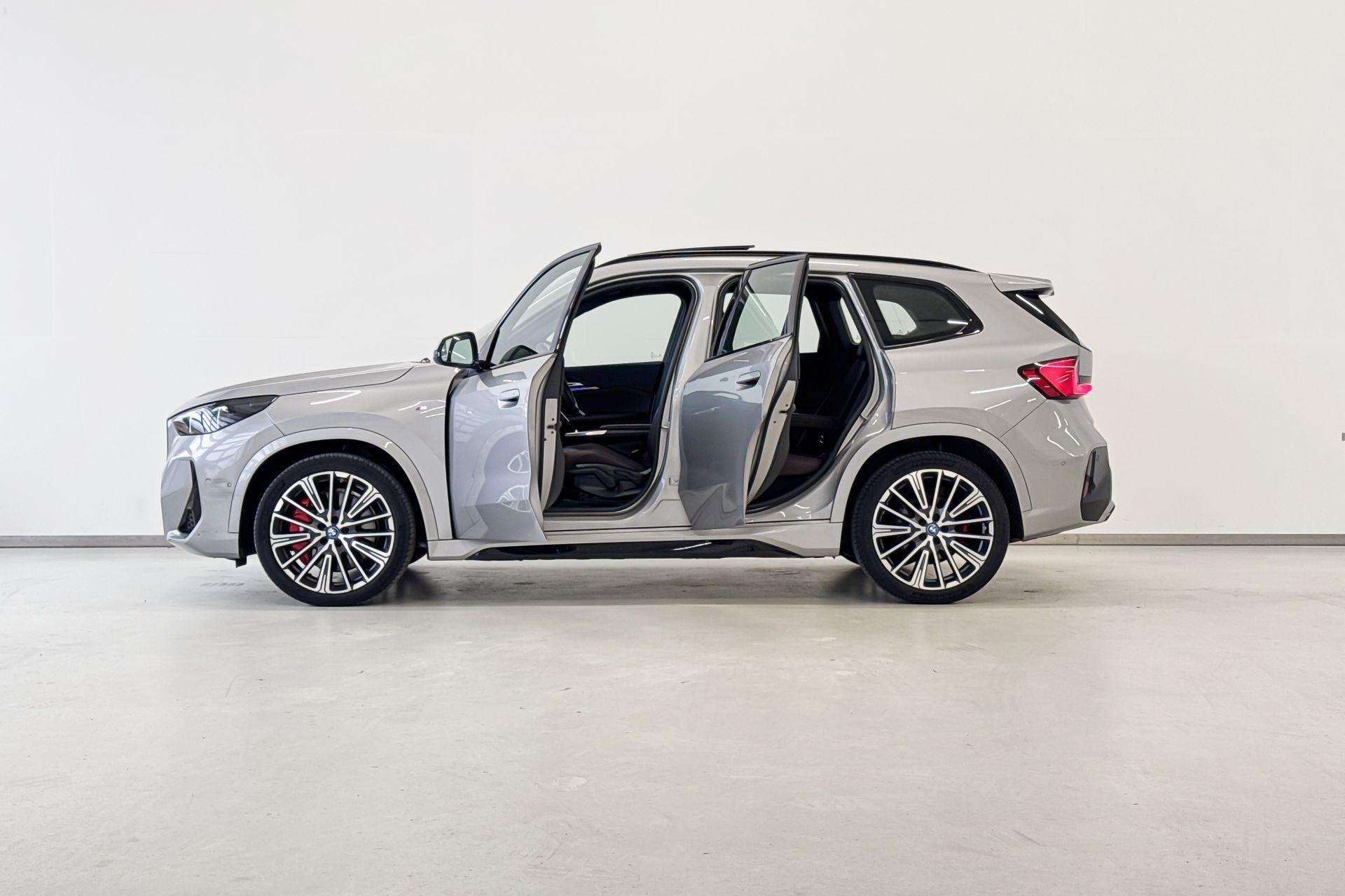Foto van BMW Ix1 Edrive20