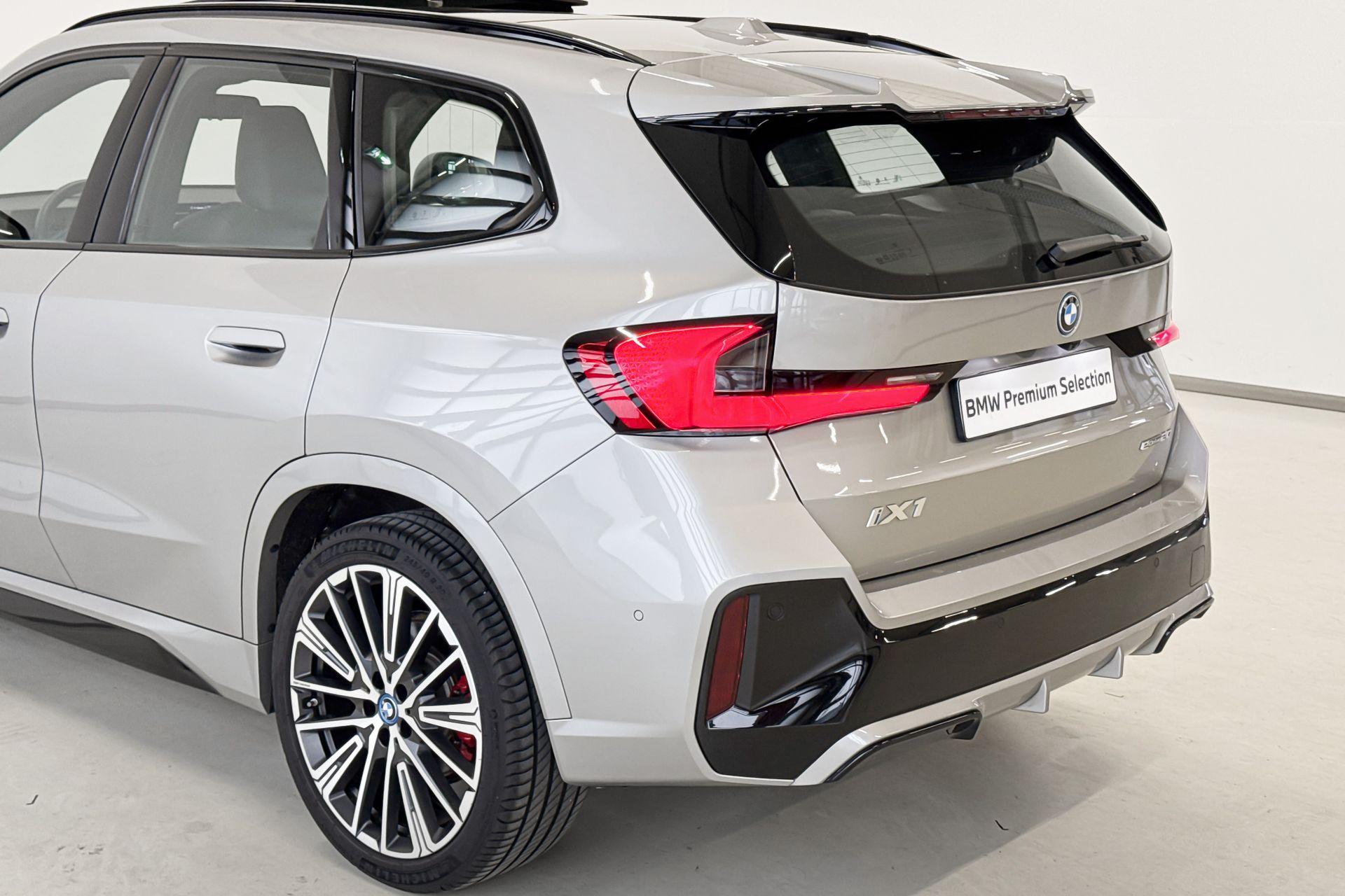 Foto van BMW Ix1 Edrive20