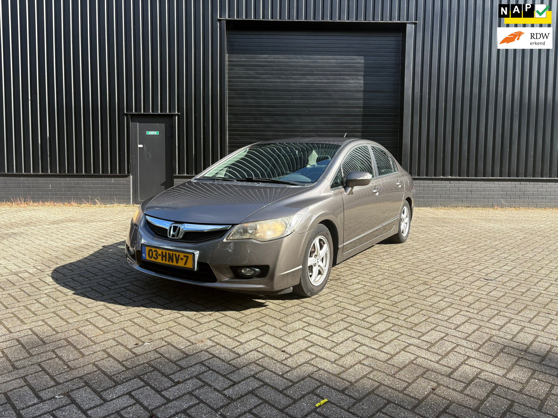 Foto van HONDA CIVIC 4DR HYBRID