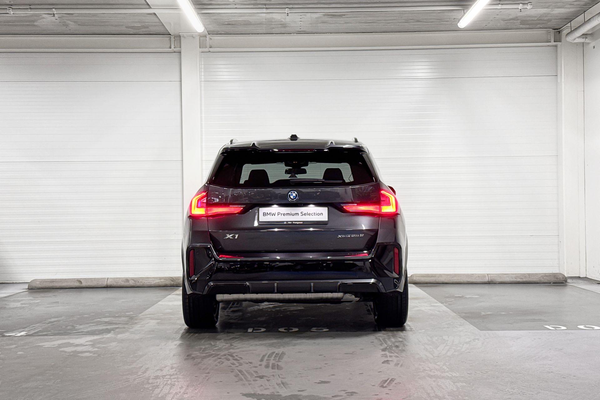 Foto van BMW X1 Xdrive25e