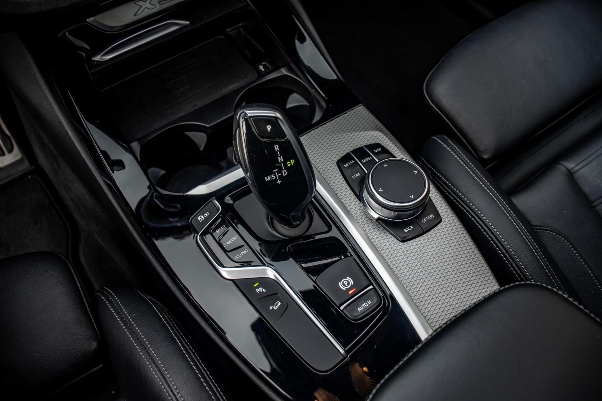 Foto van BMW X3 Xdrive20i