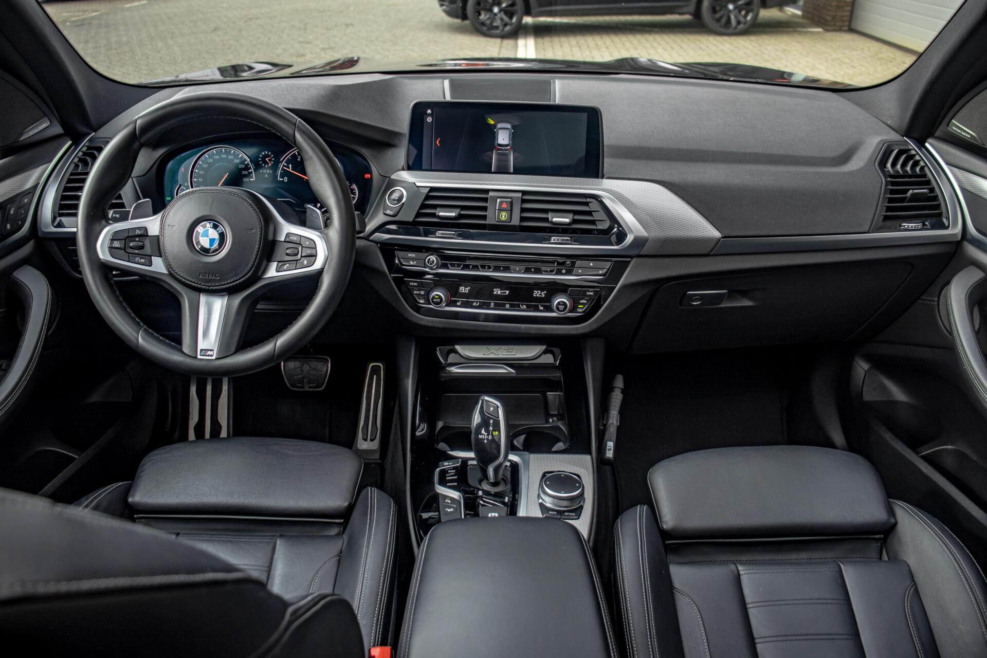 Foto van BMW X3 Xdrive20i
