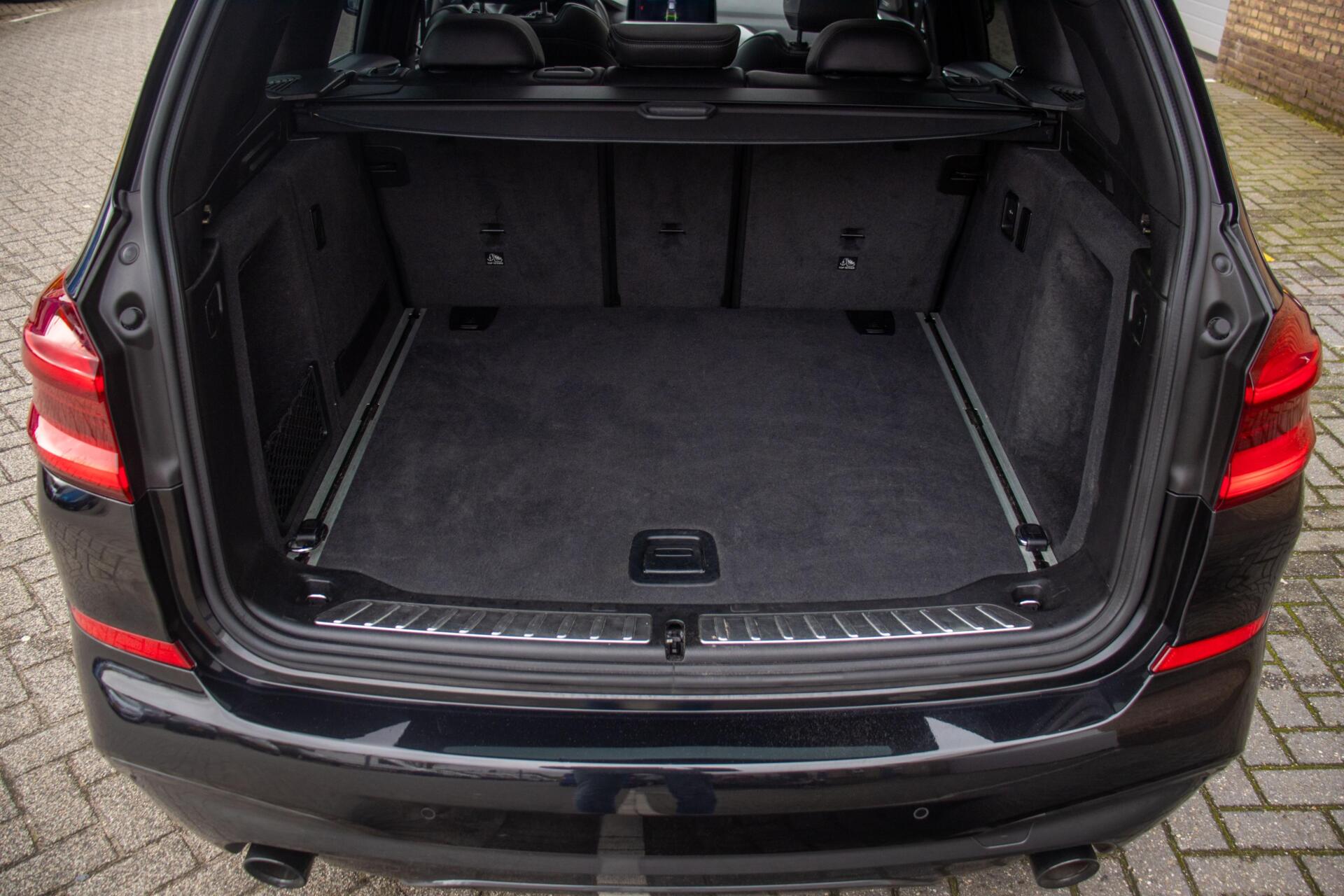 Foto van BMW X3 Xdrive20i