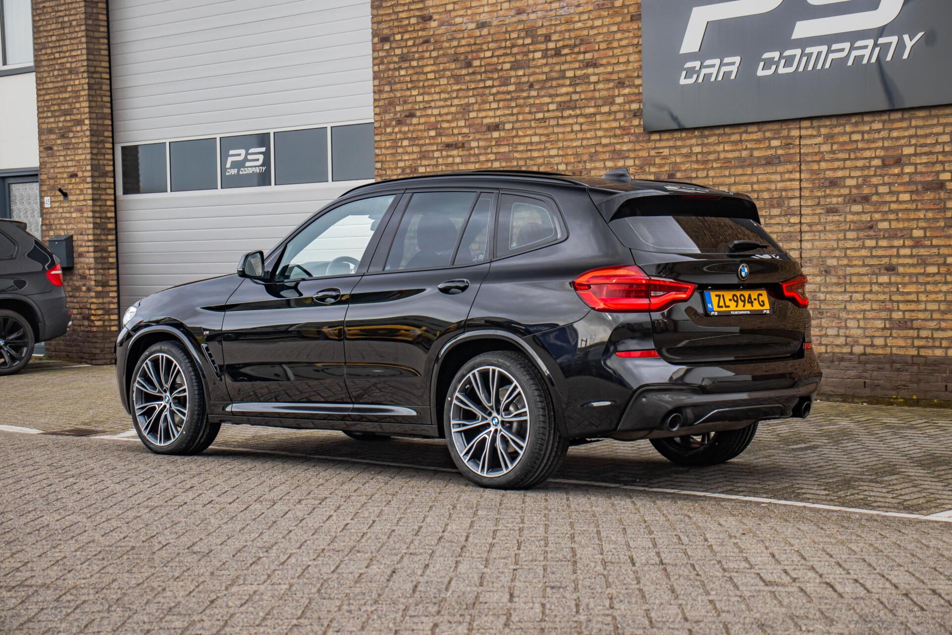 Foto van BMW X3 Xdrive20i
