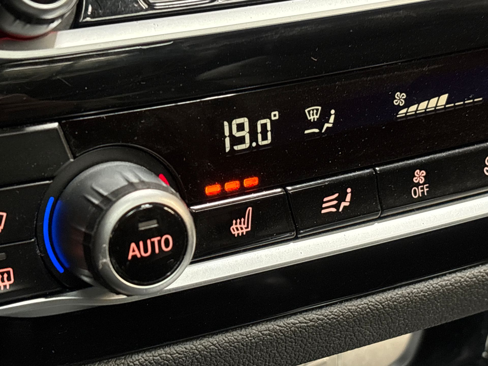 Foto van BMW X3 Xdrive20i