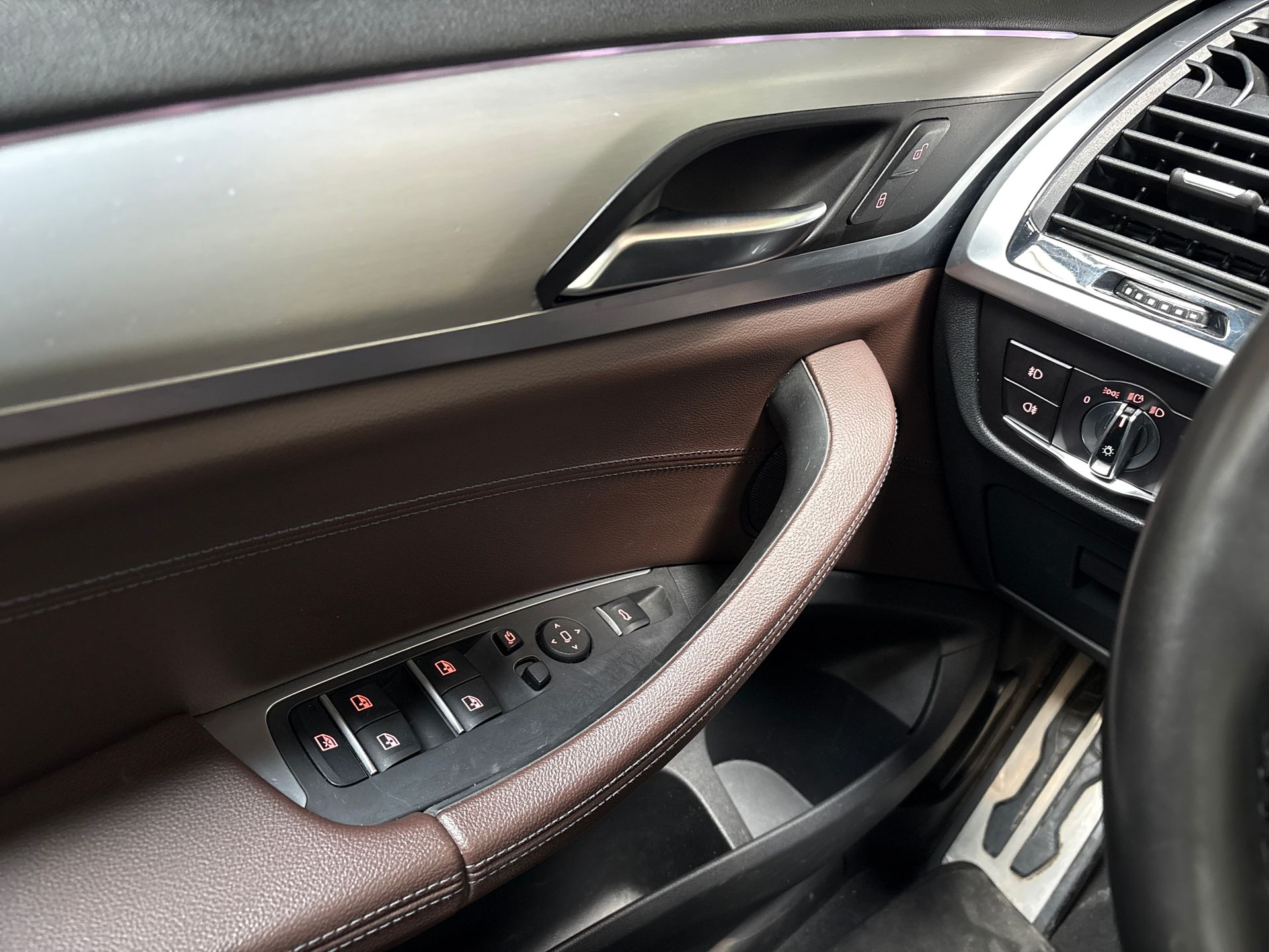 Foto van BMW X3 Xdrive20i