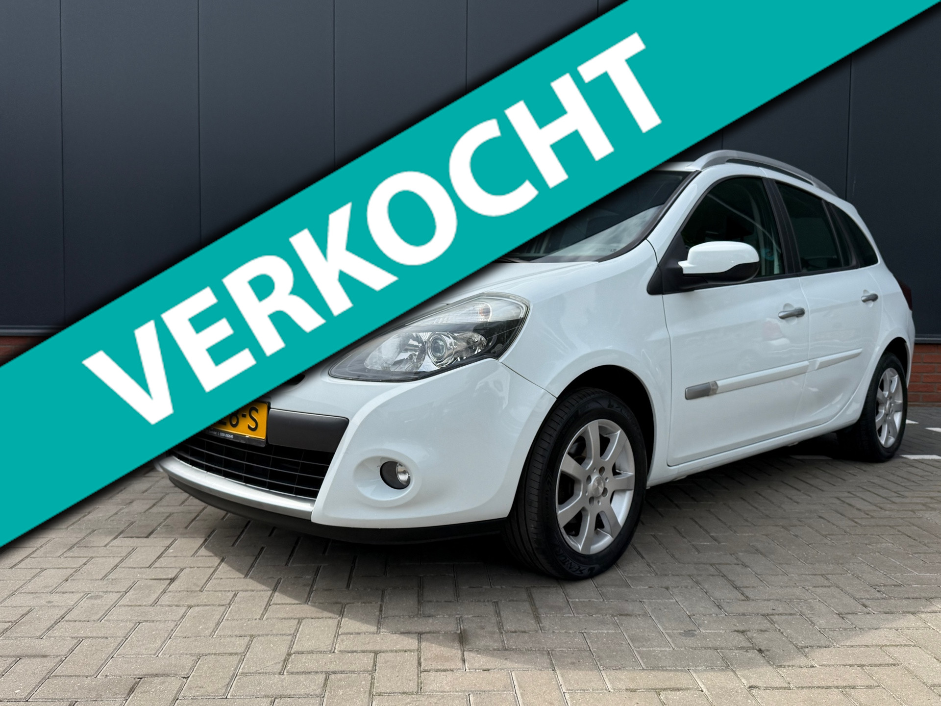Renault Clio 1.2 Special Line (12 mnd BOVAG-garantie) 2009 - voorkant