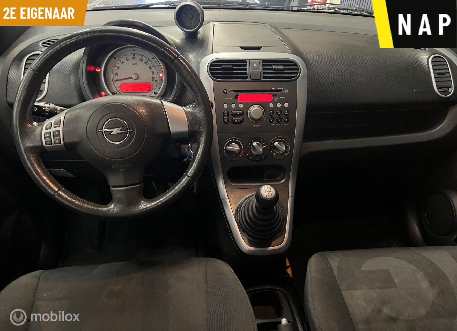 Foto van Opel Agila
