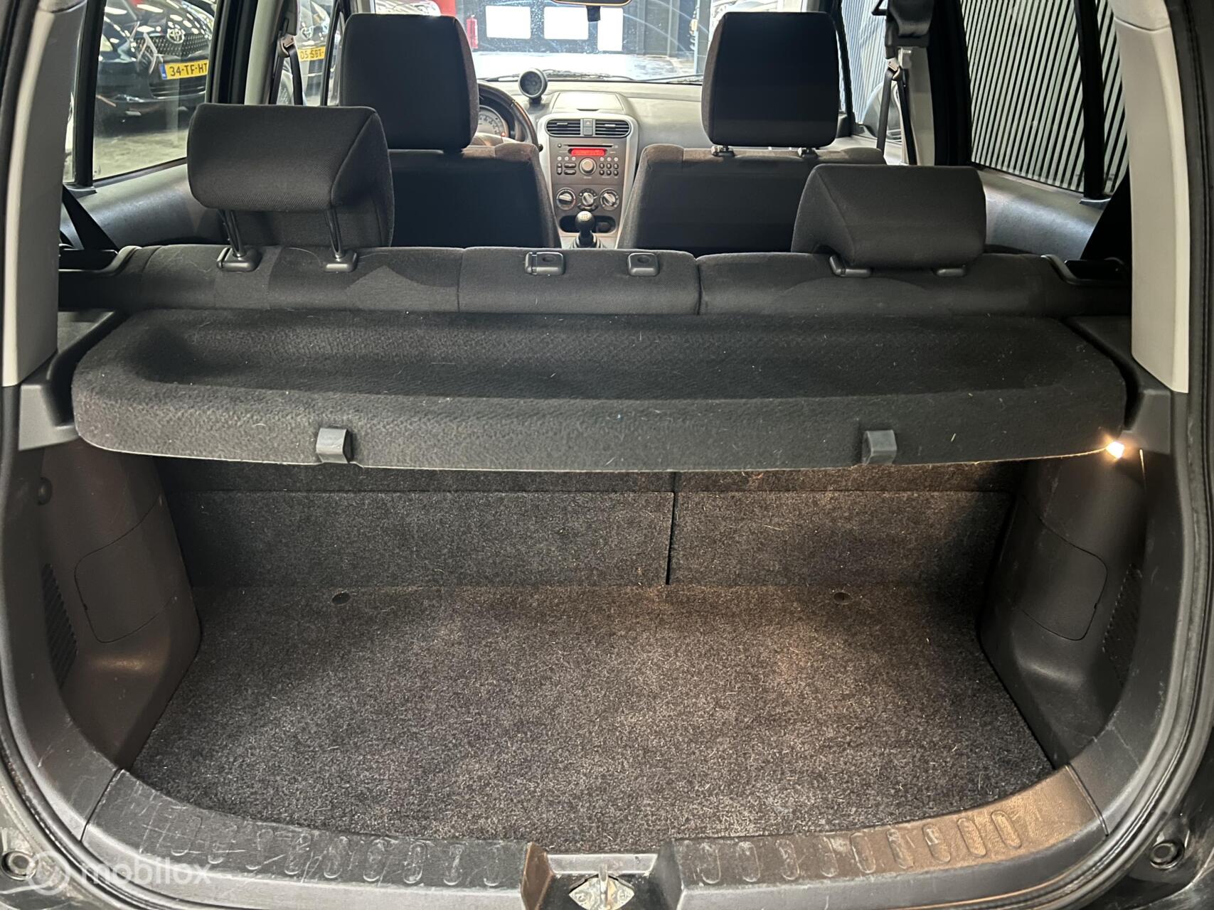 Foto van Opel Agila