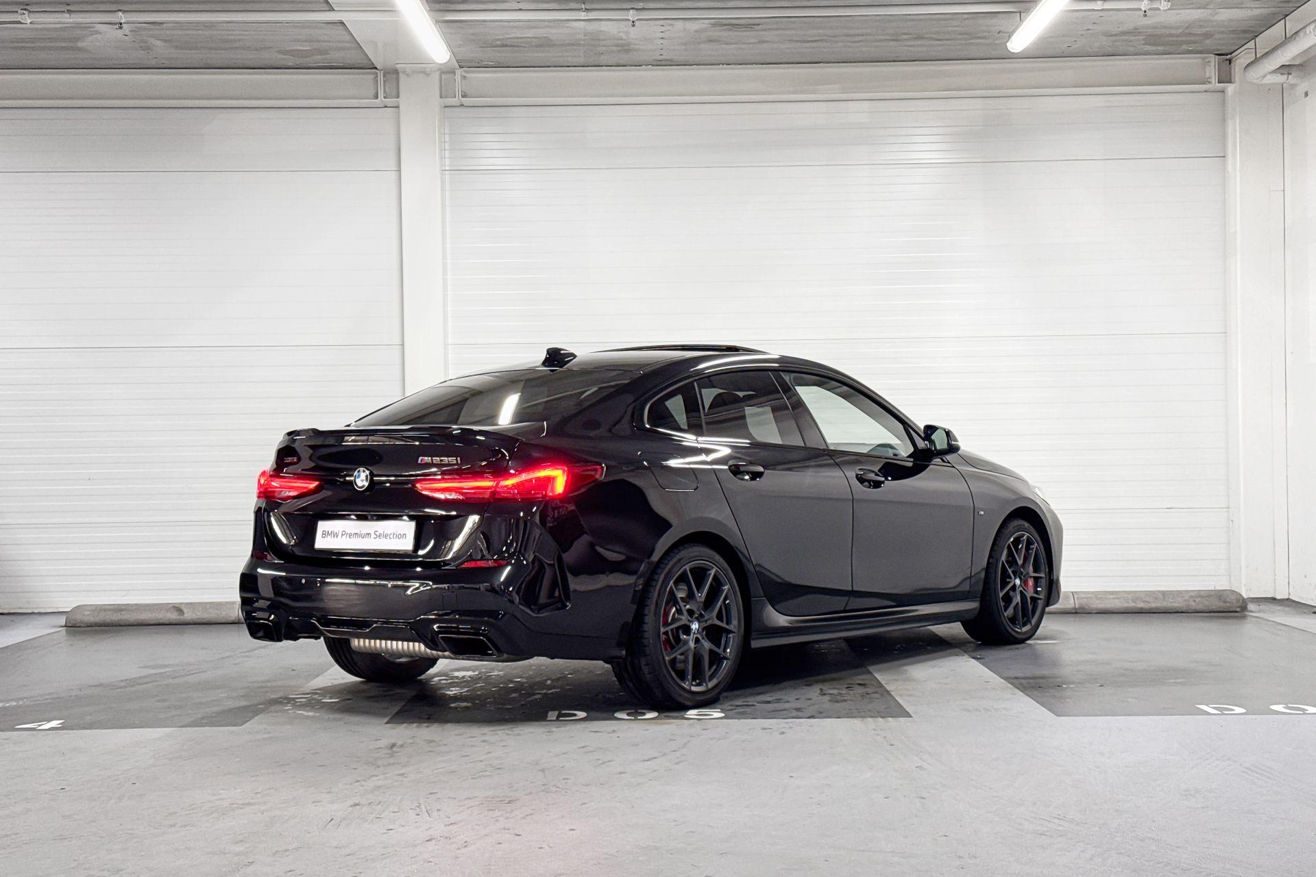 Foto van BMW M235i xDrive