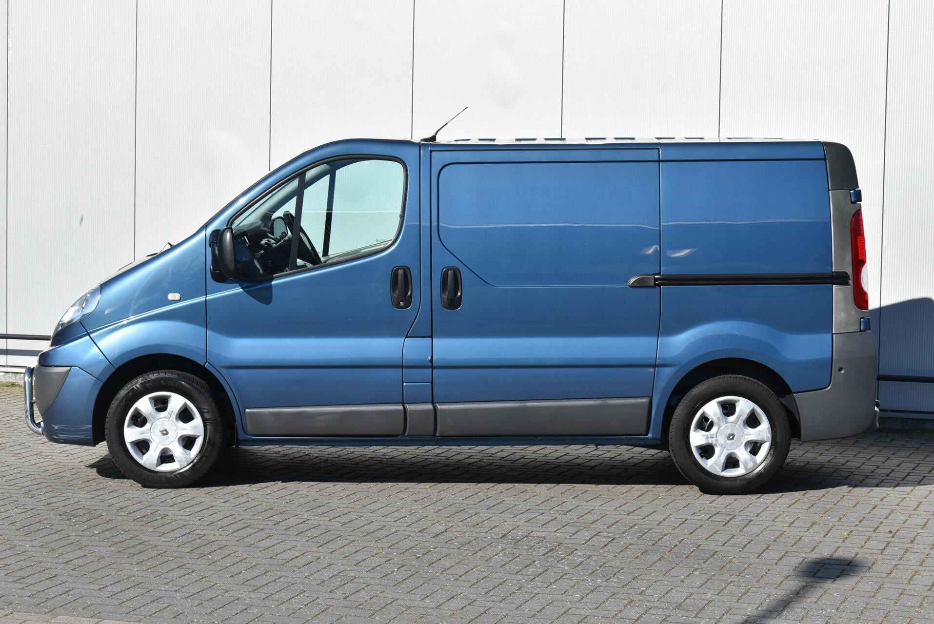 Foto van Renault Trafic T27 L1/h1 2.0 Dci 66kw E4
