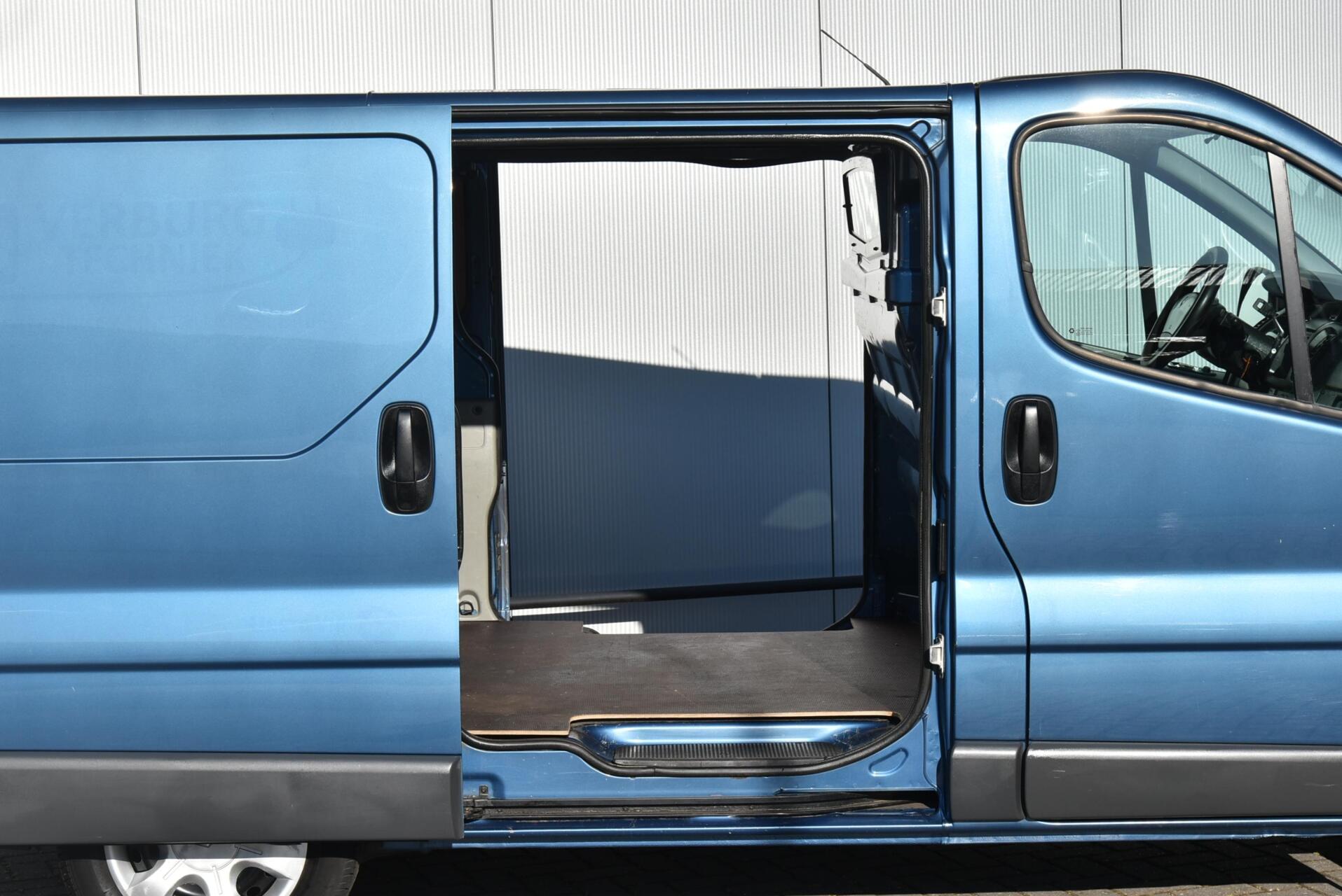 Foto van Renault Trafic T27 L1/h1 2.0 Dci 66kw E4