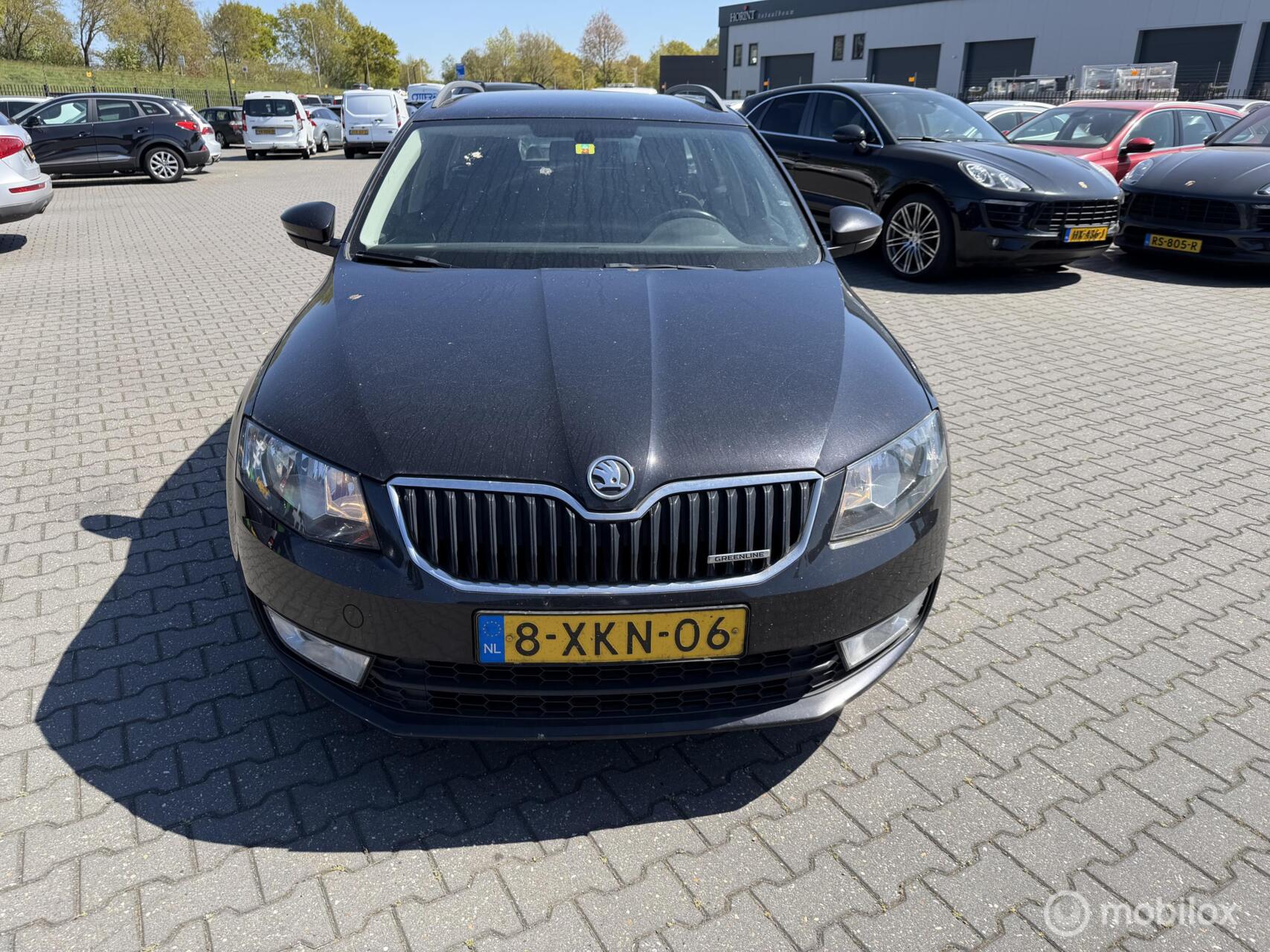 Skoda Octavia 1.6 TDI Greenline navi 6 versnelling 2014 - voorkant