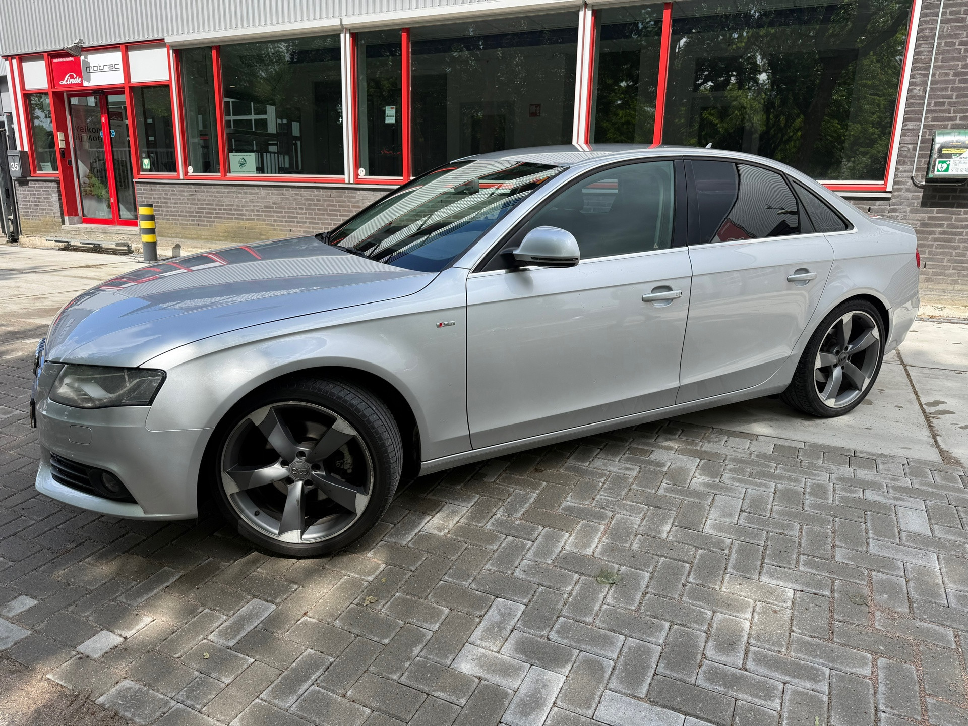 Audi Audi A4 1.8 TFSI Pro Line Business AUTOMAAT 2008 - voorkant