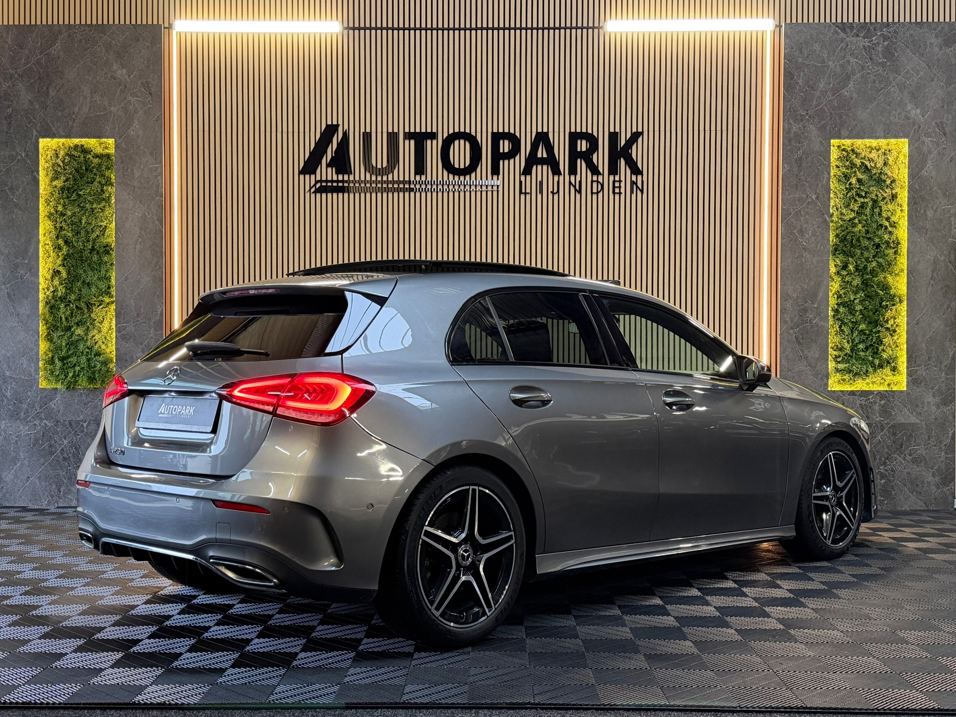 Foto van Mercedes-Benz A 250