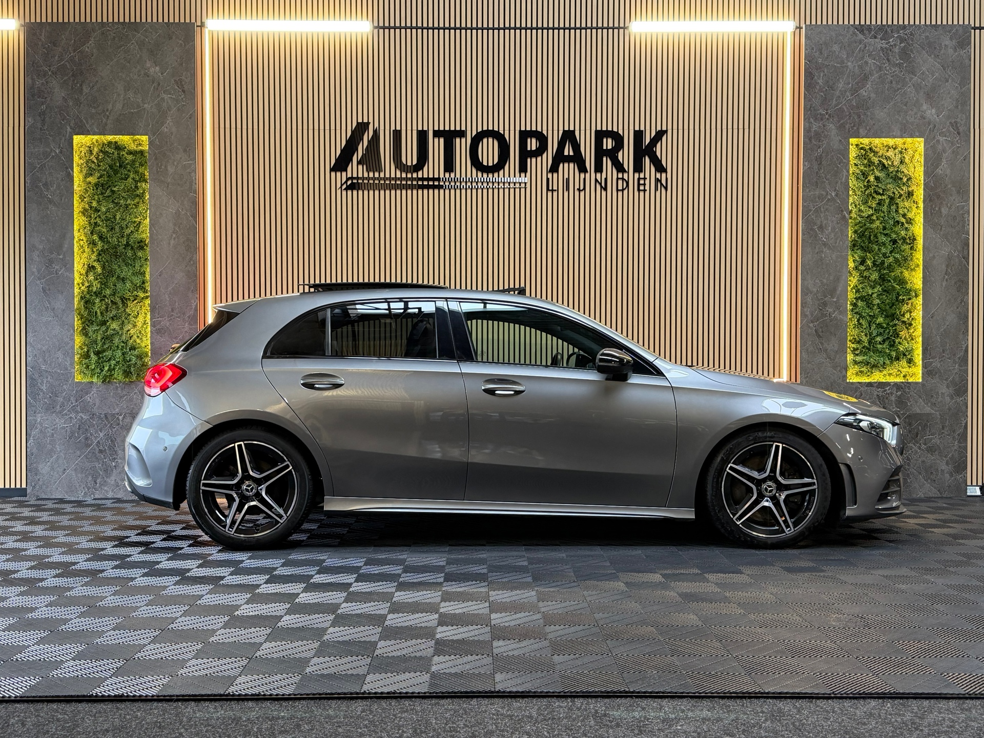 Foto van Mercedes-Benz A 250