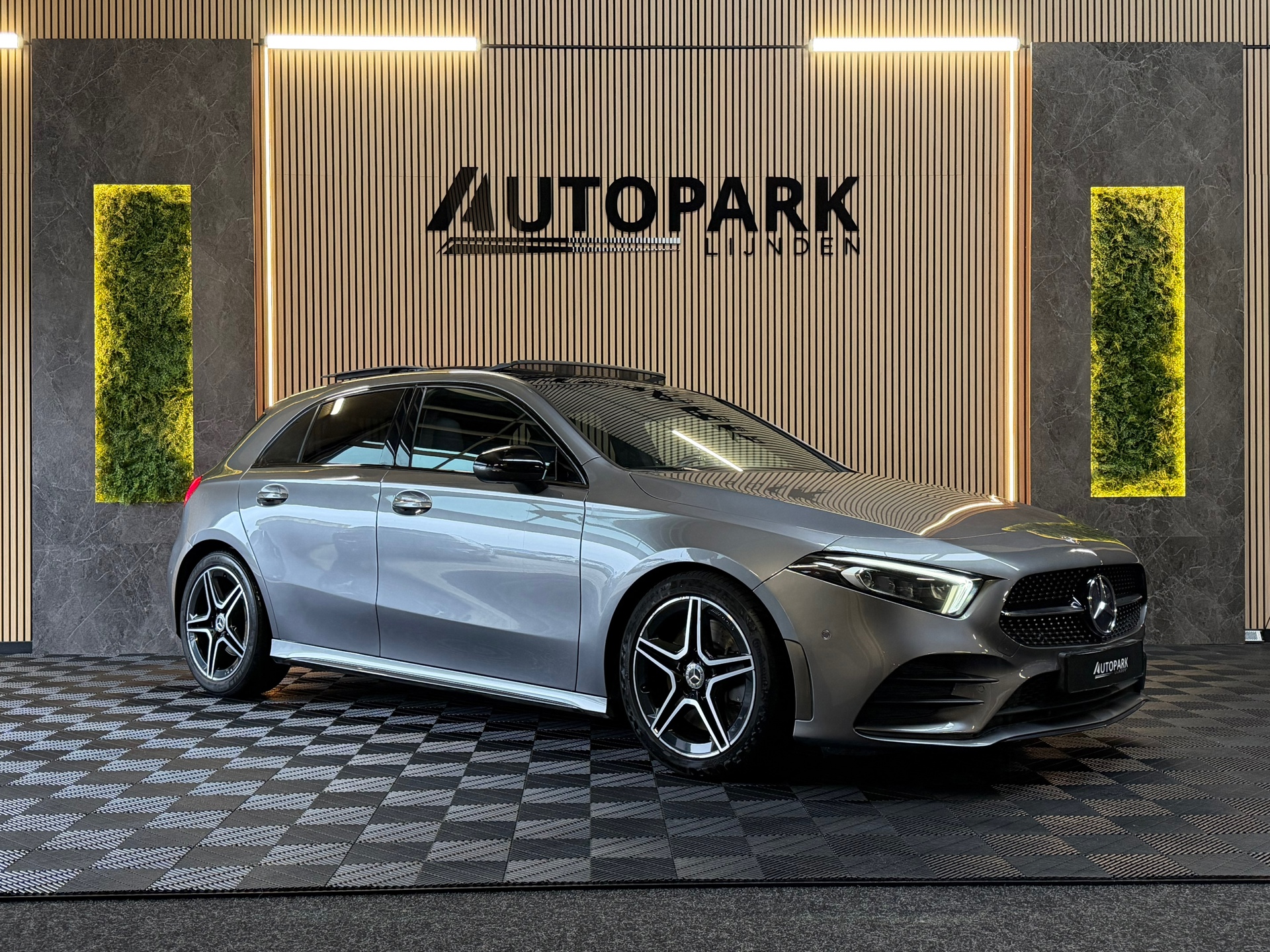 Foto van Mercedes-Benz A 250
