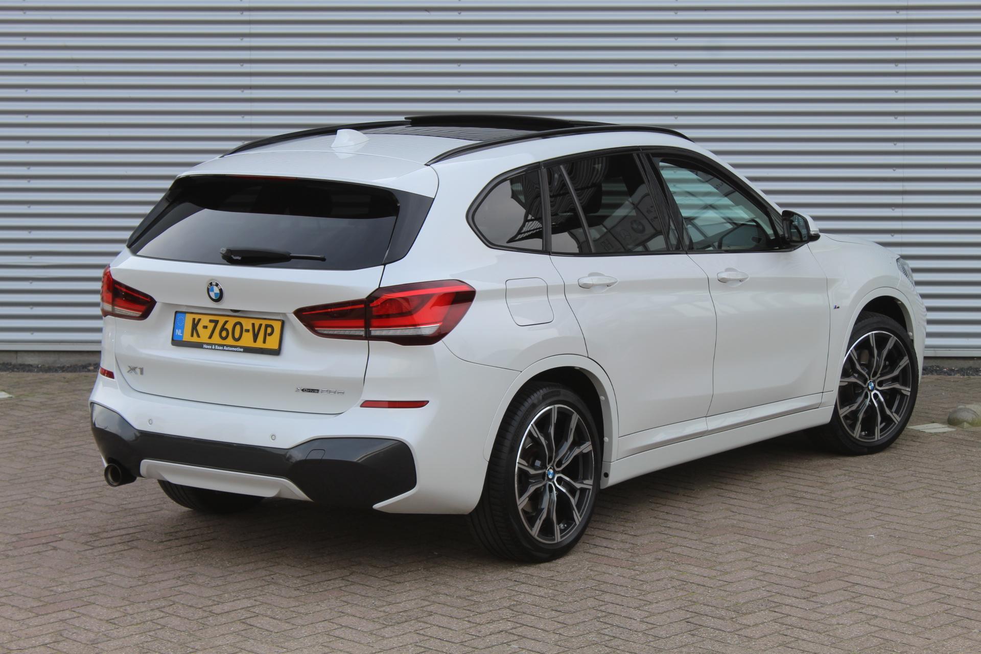 Foto van BMW X1 Xdrive25e