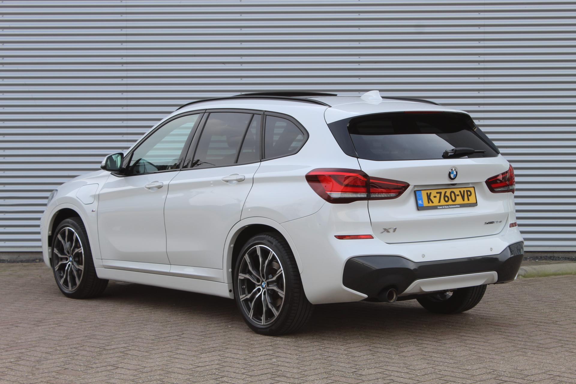Foto van BMW X1 Xdrive25e