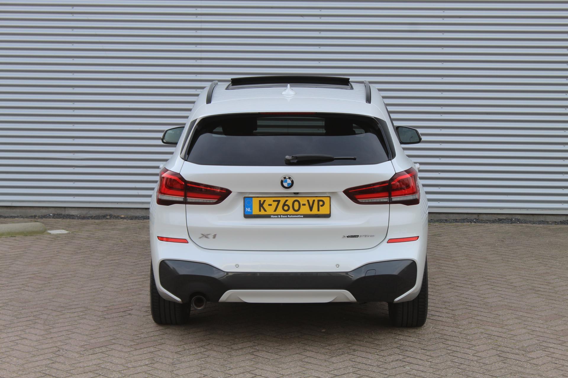 Foto van BMW X1 Xdrive25e