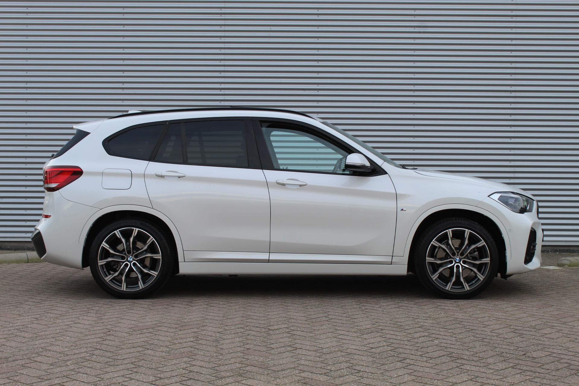 Foto van BMW X1 Xdrive25e