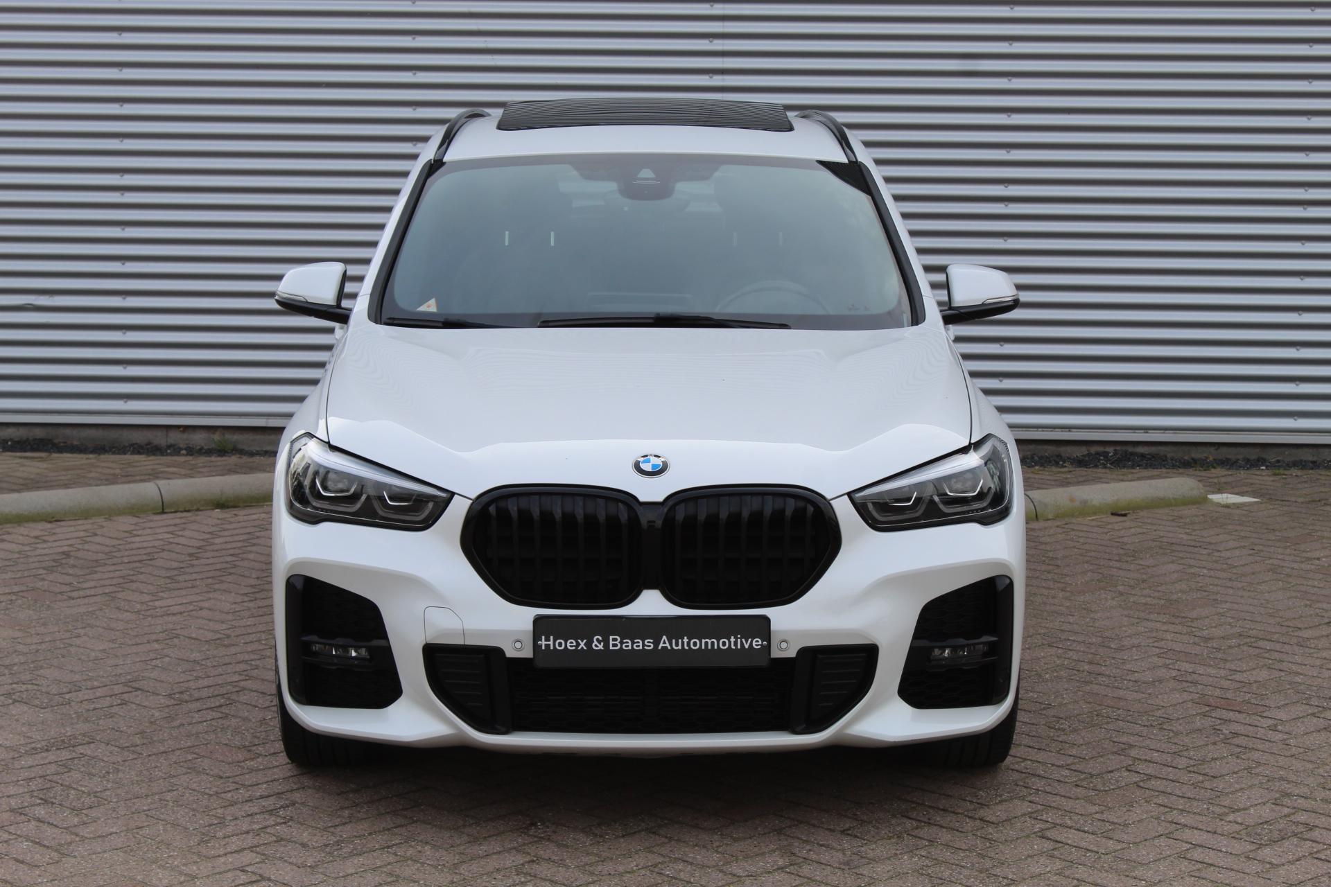Foto van BMW X1 Xdrive25e