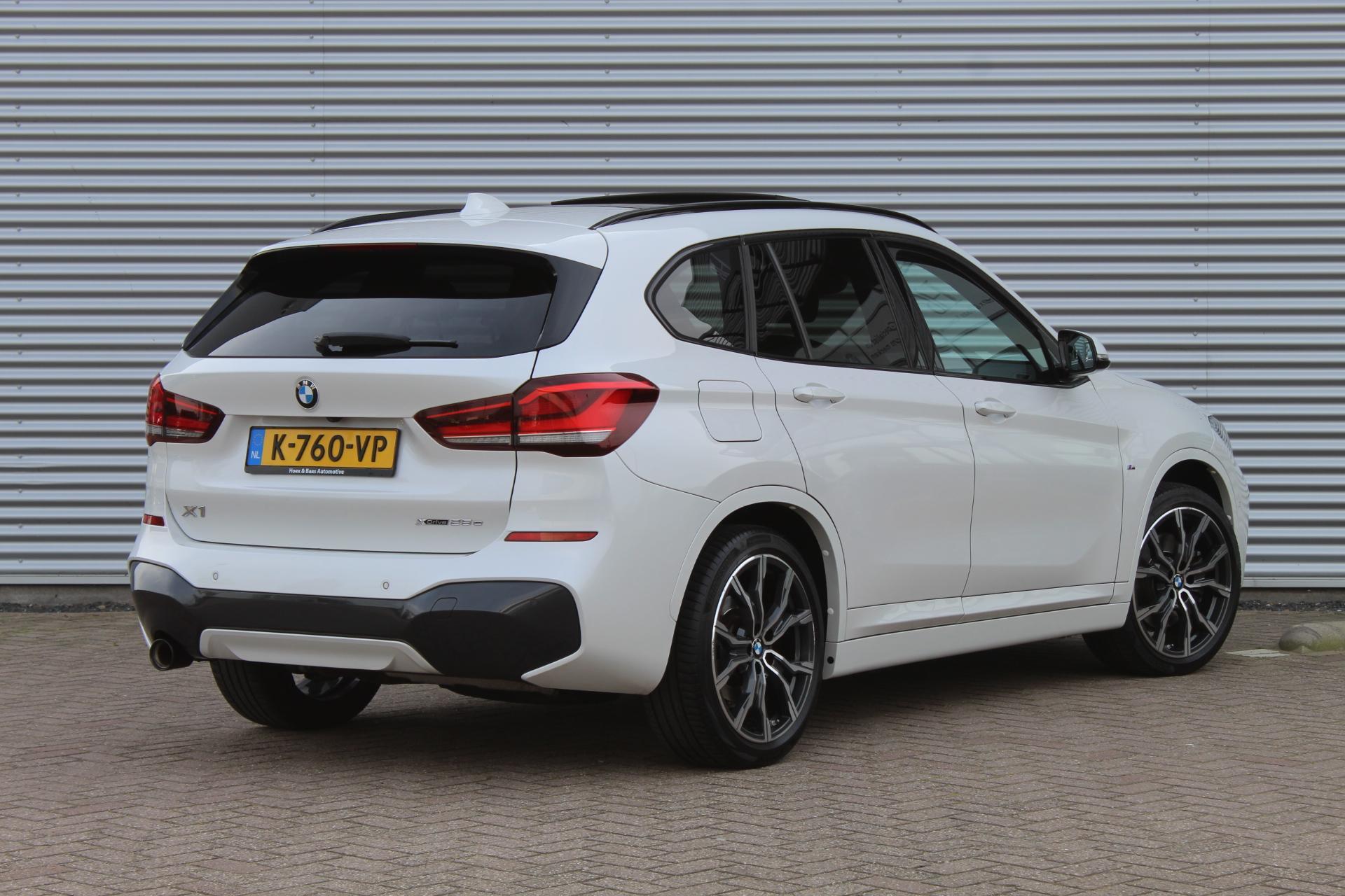 Foto van BMW X1 Xdrive25e