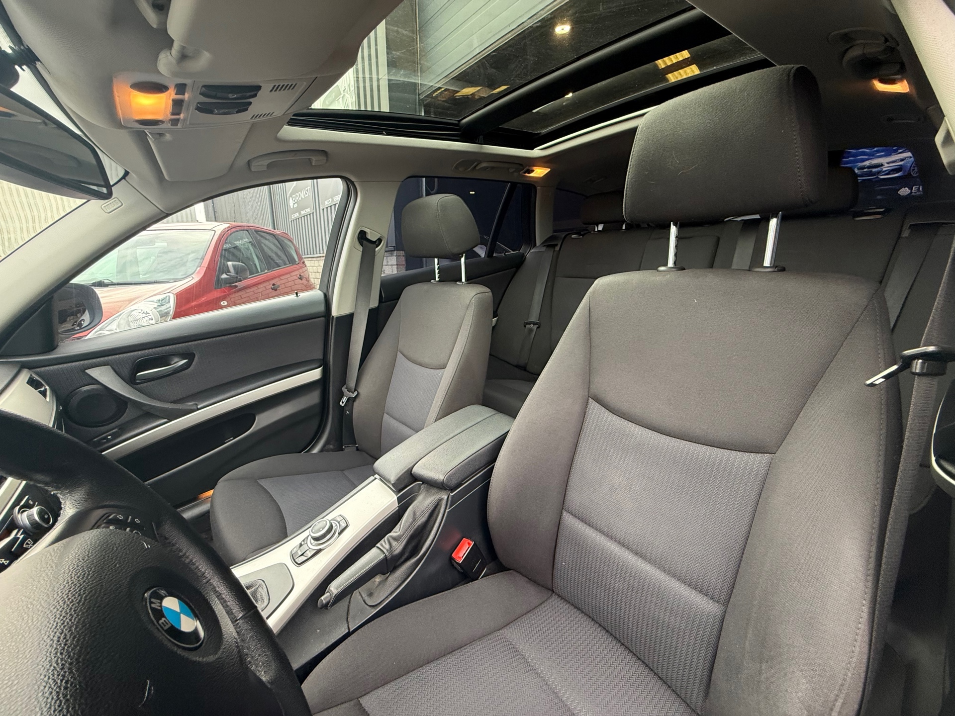 Foto van BMW 318i