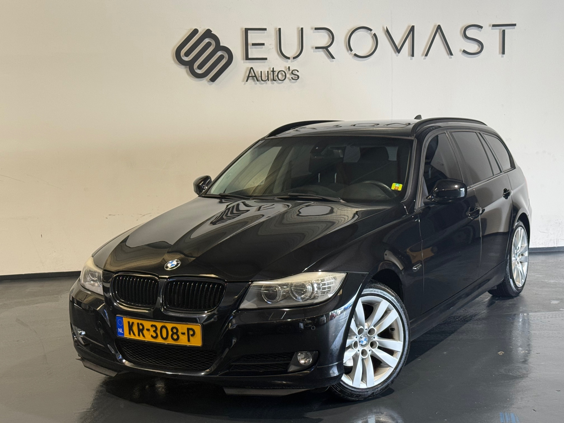 BMW 318i 318i Business Line Automaat Navi Cruise Stoelverwarming Pdc Nieuwe Apk 2010 - voorkant
