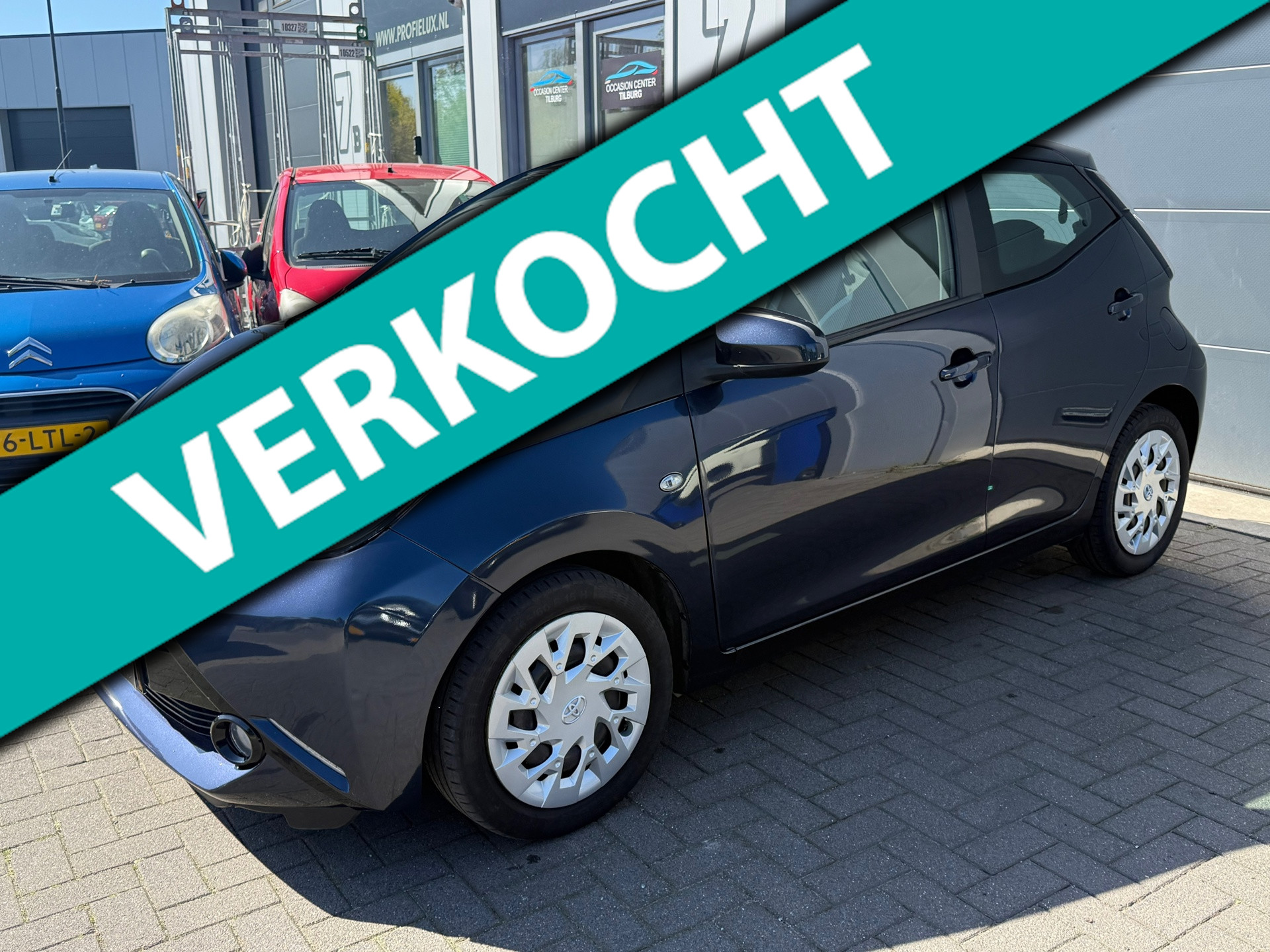 Toyota Toyota Aygo 1.0 AIRCO | PARKCAMERA | ELEKTR PAKKET | NAP | 2016 - voorkant