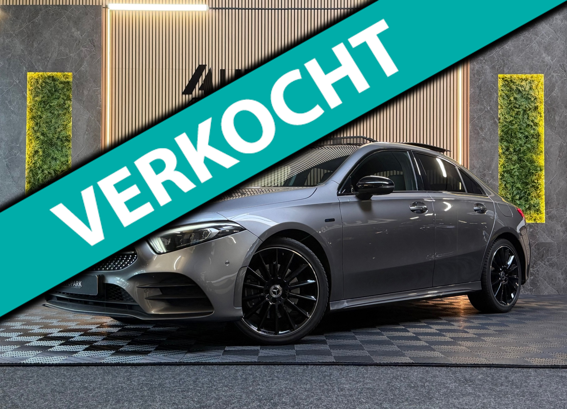 Mercedes-Benz A 250 E 250e Premium Plus |AMG|PANO|BURMESTER|360CAM|MEMORY|KEYLESS|SFEERVERLICHT|DEALER ONDERHOUDEN|218PK|BOMVOL!| 2021 - voorkant