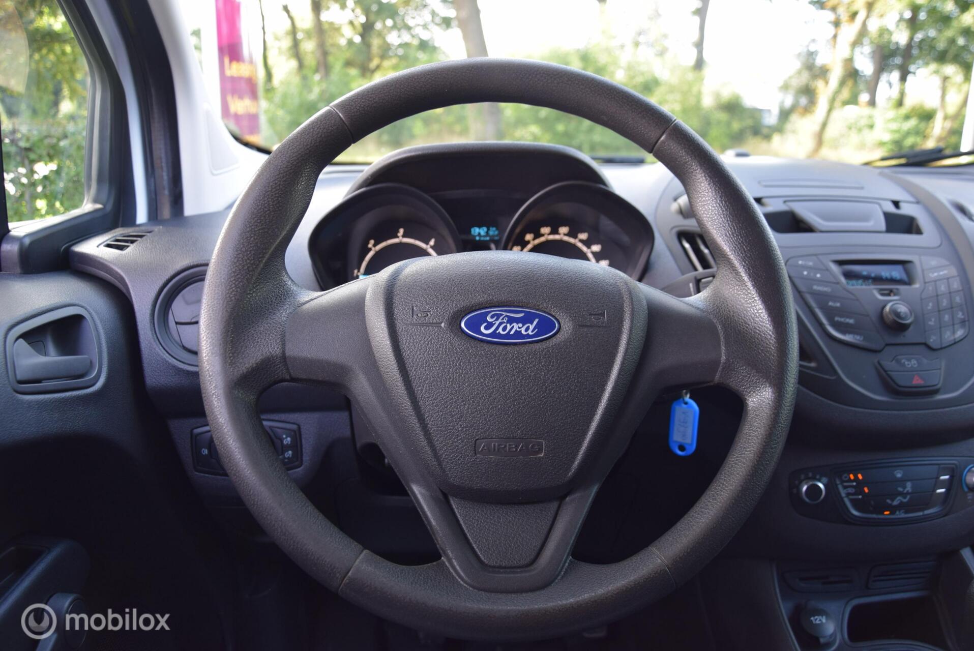 Foto van Ford Transit Courier